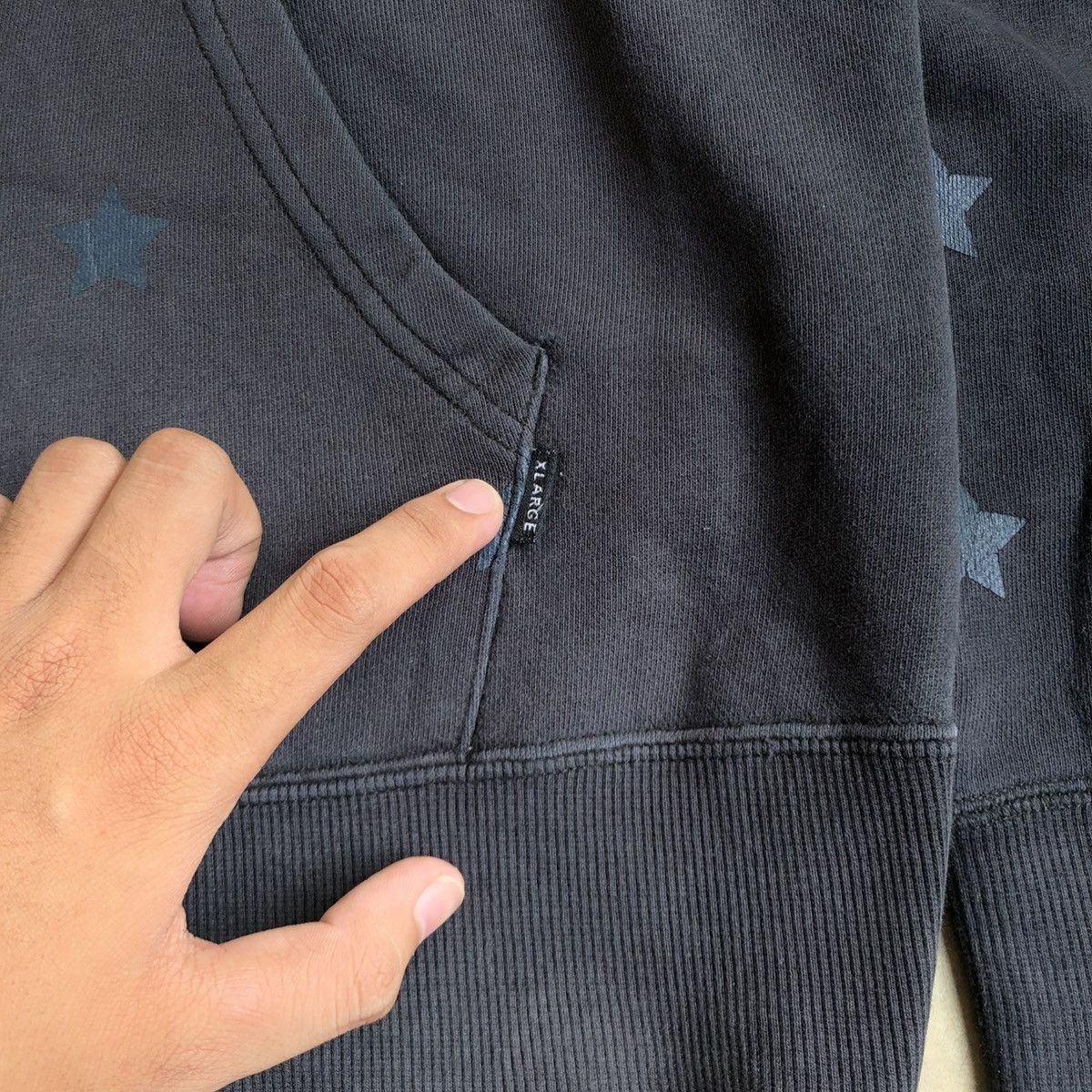 Japanese Brand Vintage Trashed Xlarge Stars Logo Ziphoodie Y2k Black Size US XL / EU 56 / 4 - 7 Thumbnail