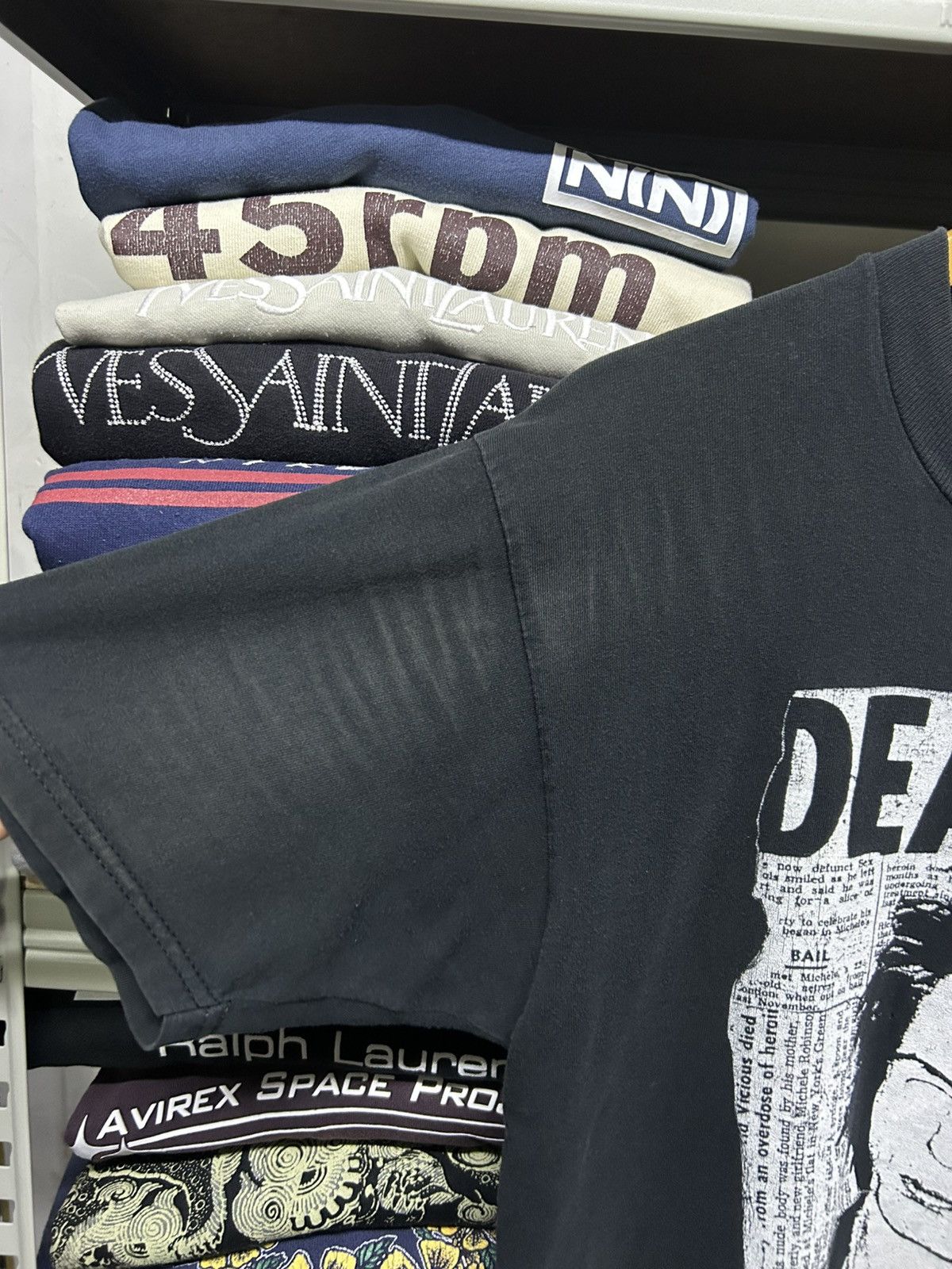 Band Tees Vintage sid vicious dead newspaper faded tee Size US M / EU 48-50 / 2 - 4 Thumbnail