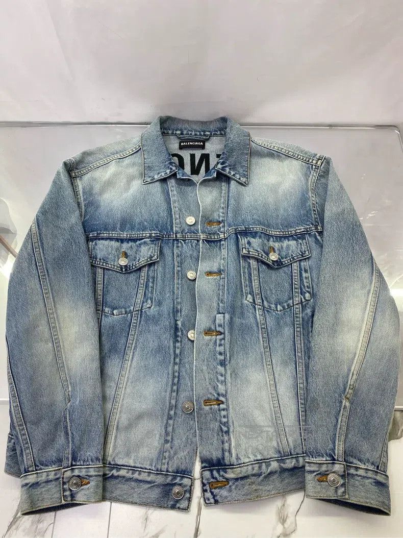Balenciaga Balenciaga Denim jacket with back logo embroidery Size US S / EU 44-46 / 1 - 1 Thumbnail