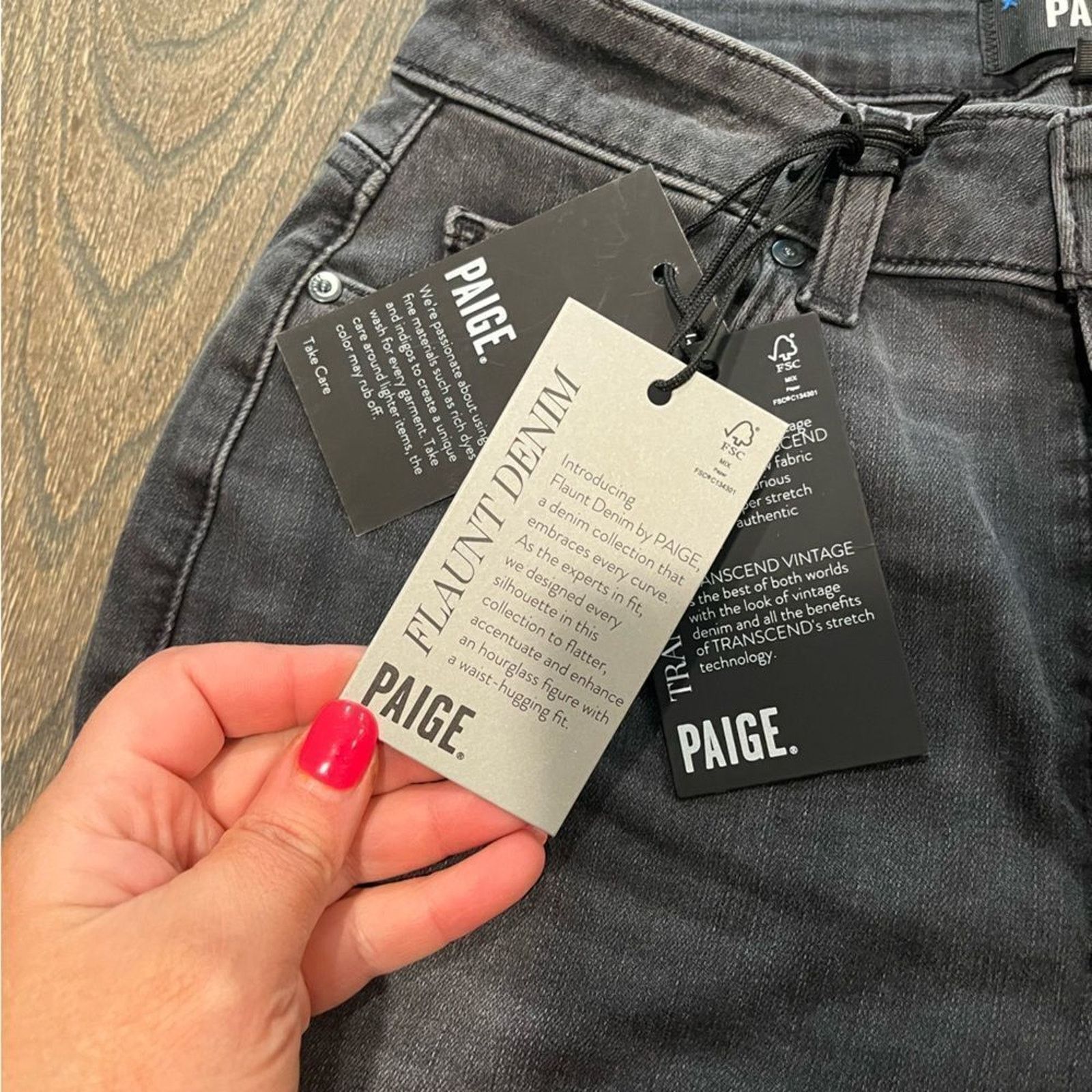 Paige NWT Paige Flaunt Curvy Jeans Bombshell Dark Magnet Size 27 Size 27" / US 4 / IT 40 - 6 Thumbnail