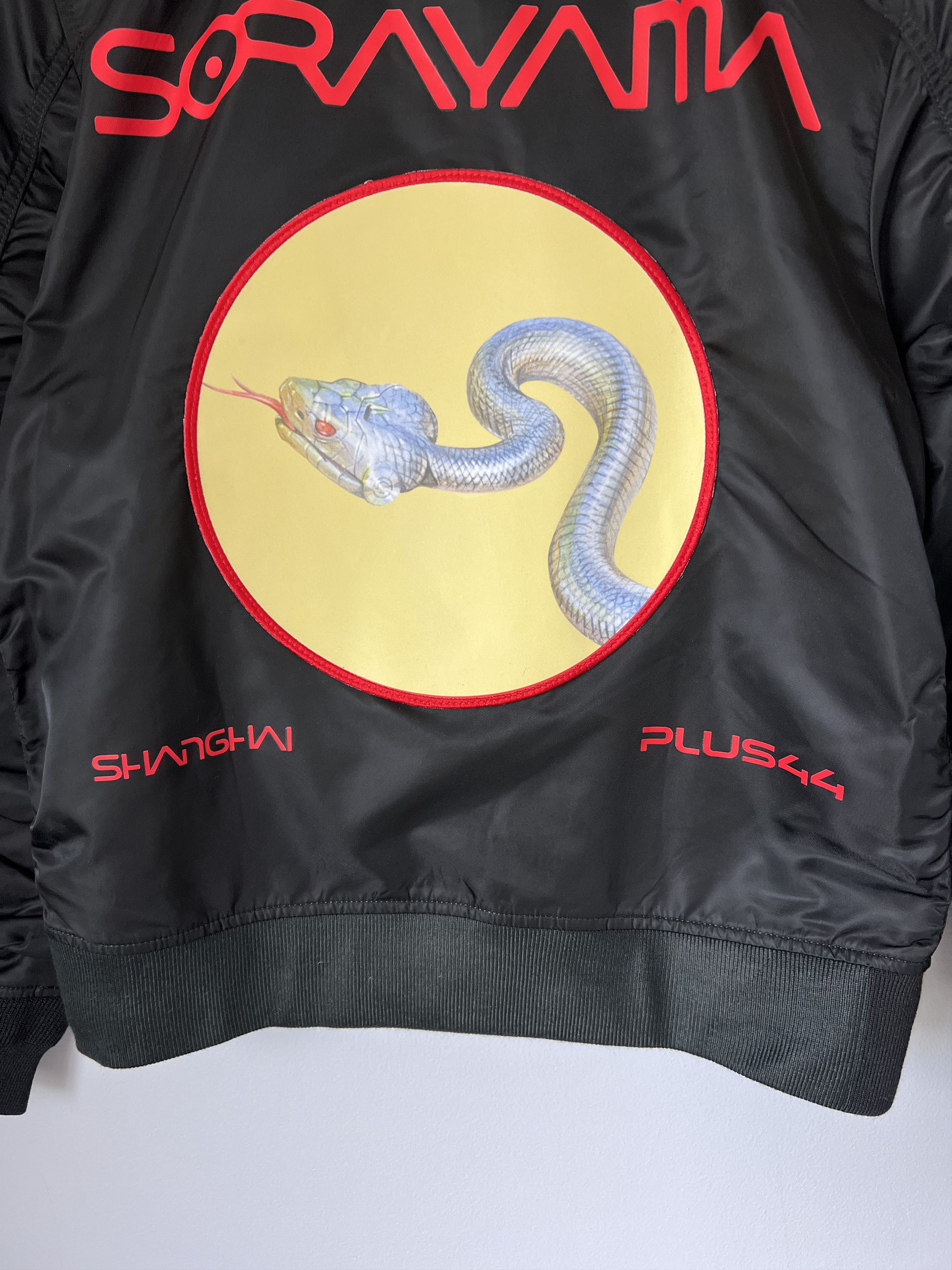 +44 +44 Hajime Sorayama Alpha Industries Snake Bomber Jacket Size US XL / EU 56 / 4 - 3 Thumbnail