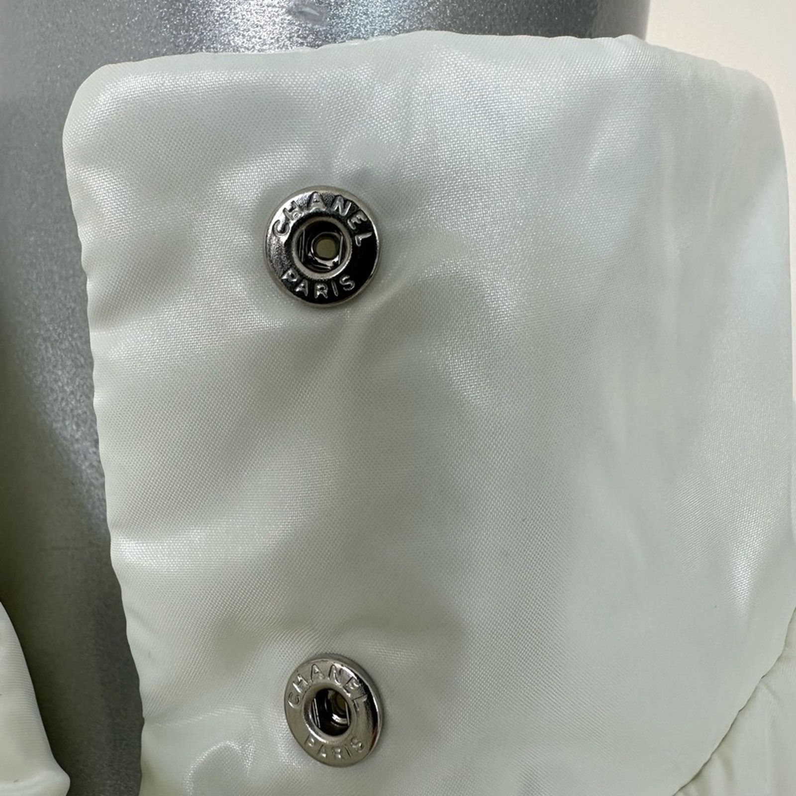 Chanel NEW CHANEL vest size 40 FR or 8 US Authentic Retail 5500$ Size M / US 6-8 / IT 42-44 - 5 Thumbnail