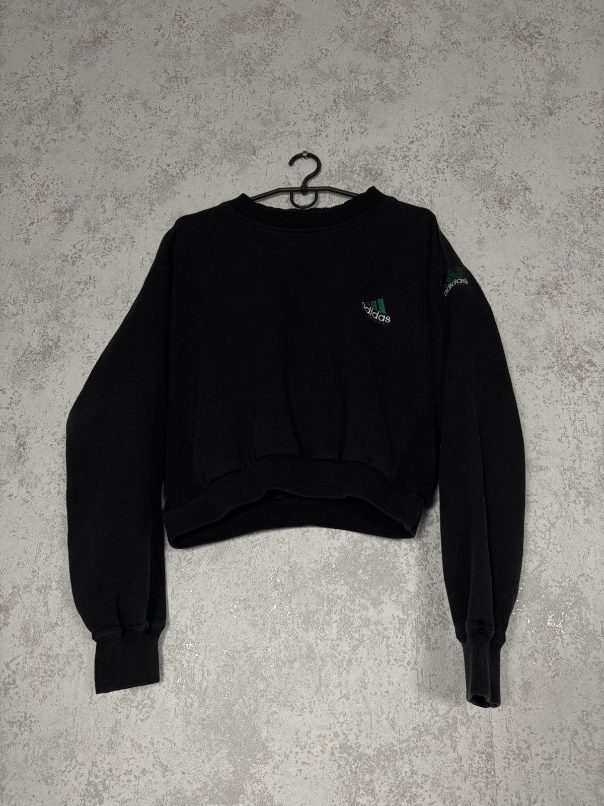 Adidas Vintage 90s Adidas Equipment Cropped Sweatshirt Black Logo M Size M / US 6-8 / IT 42-44 - 2 Thumbnail