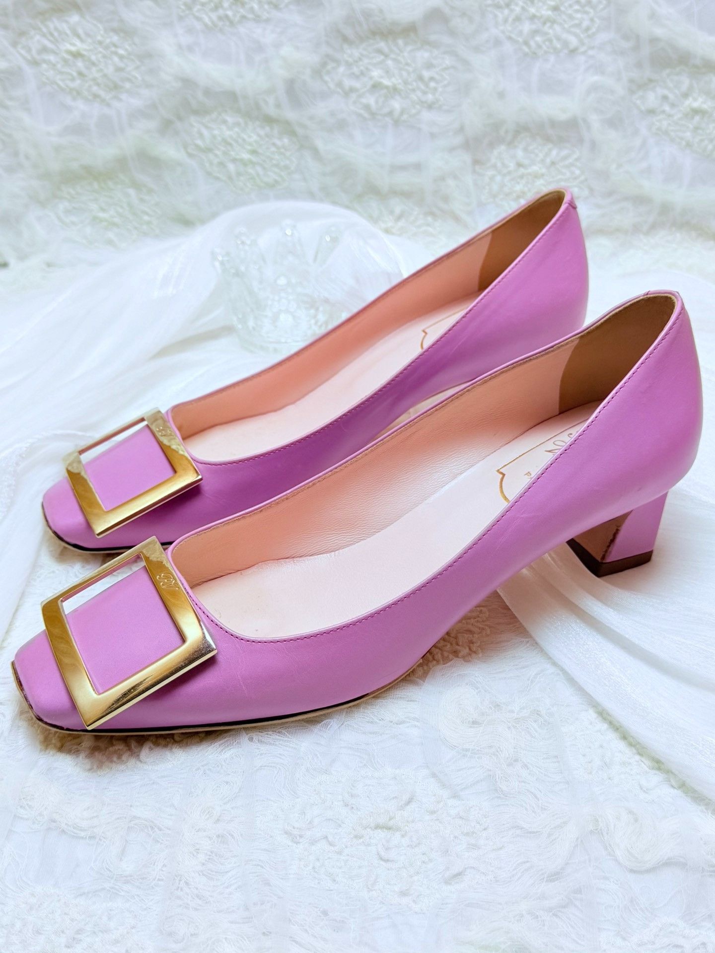 Roger Vivier Roger Vivier Retro Purple Lowtop Sneakers us_6 Women Size US 6 / IT 36 - 1 Thumbnail