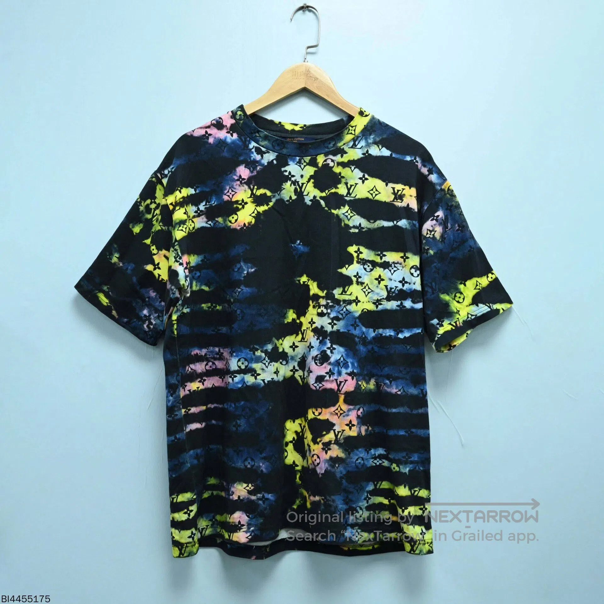 Louis Vuitton louis vuitton graphic short sleeve tee XL. Size US XL / EU 56 / 4 - 1 Thumbnail