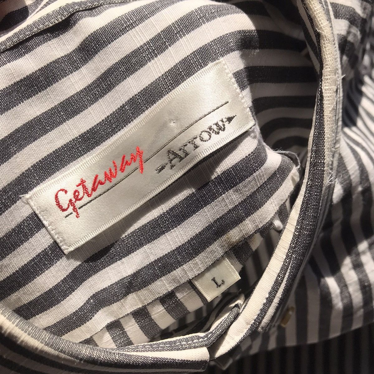 Arrow × Vintage Vintage Ivy League Arrow Black White two tone stripes button Size US XL / EU 56 / 4 - 5 Thumbnail