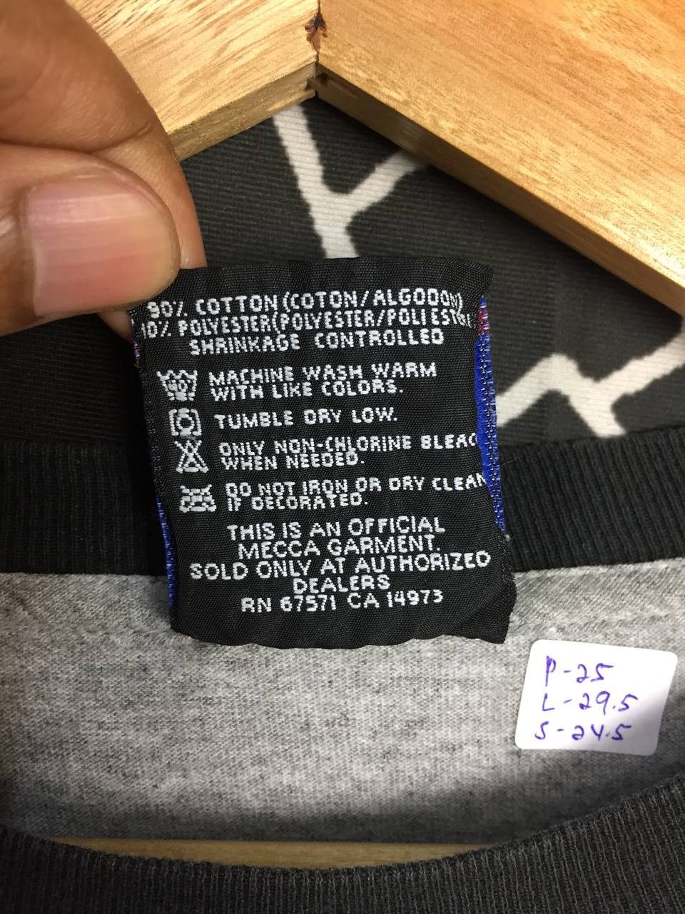 Mecca Vtg 90s Mecca Timberwolf USA 13th Inf Div Longsleeve Tee Size US L / EU 52-54 / 3 - 10 Thumbnail