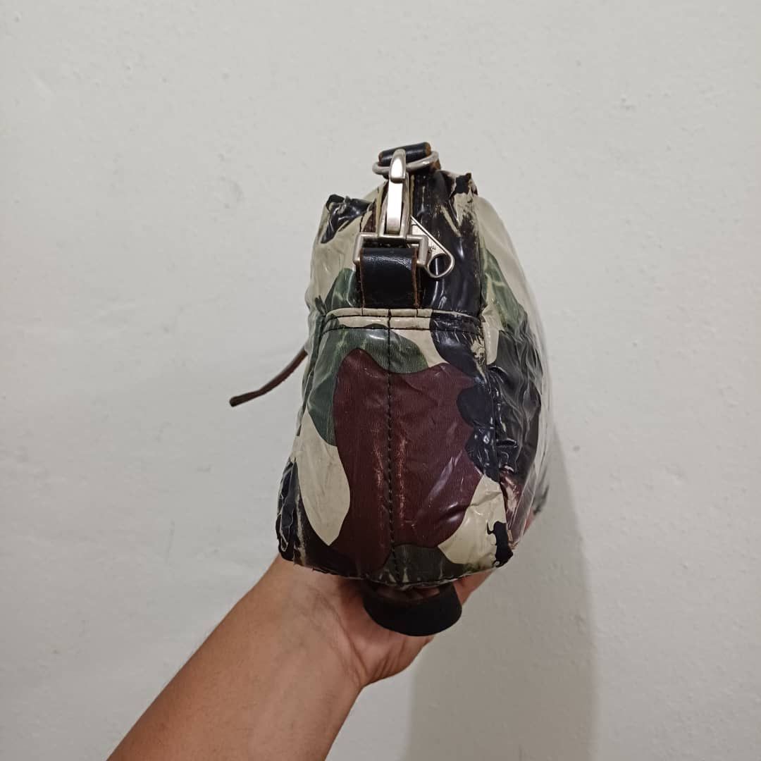 Comme des Garcons × Vintage Vintage Comme Des Garcons Camo Sling Bag Size ONE SIZE - 8 Thumbnail