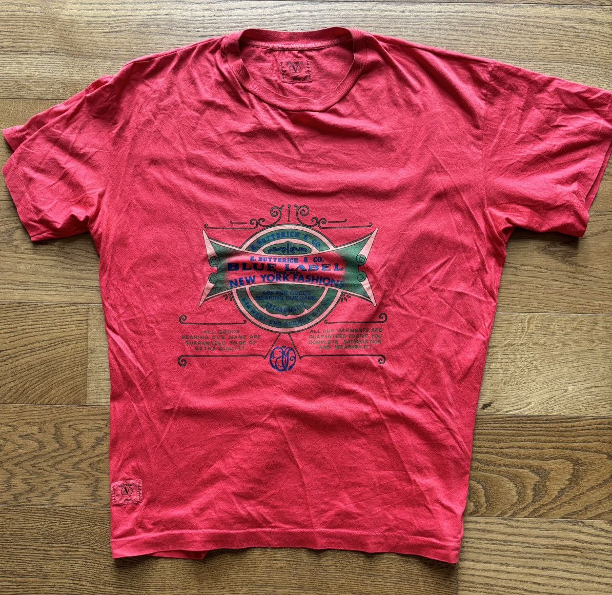 Valentino × Vintage Vintage *Rare* single stitch Valentino t shirt Size US L / EU 52-54 / 3 - 1 Thumbnail