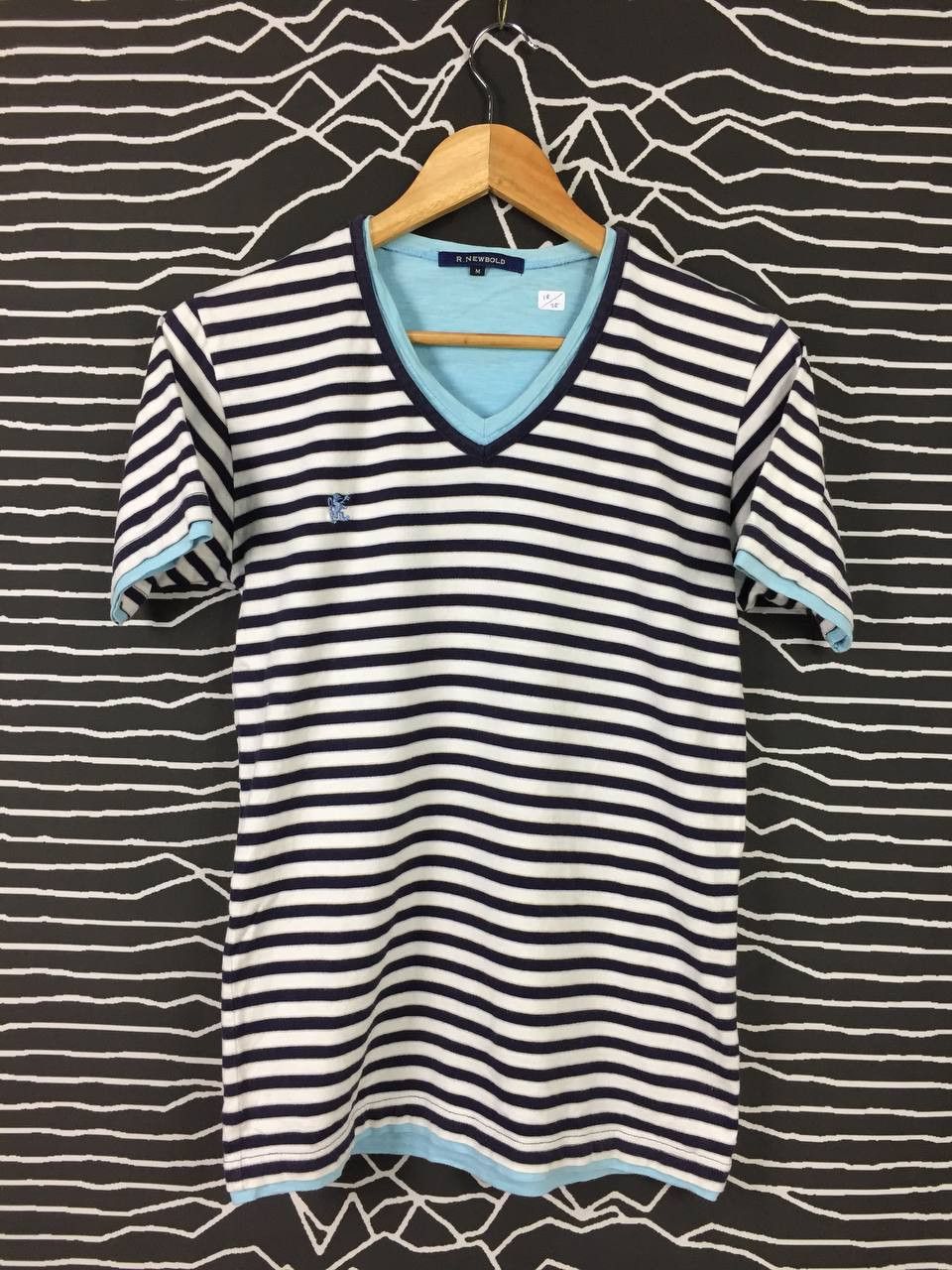 R.Newbold R.Newbold Paul Smith Nautical Striped V-Neck Tee Size US S / EU 44-46 / 1 - 1 Thumbnail
