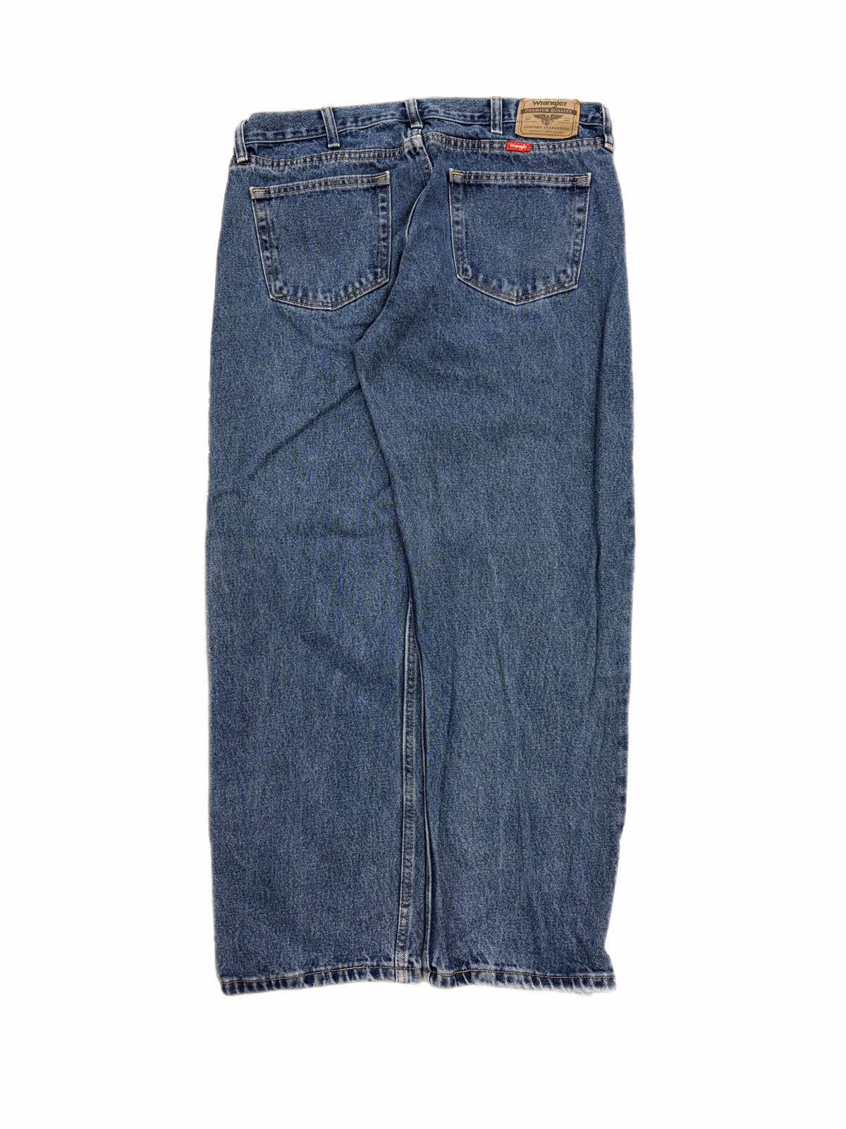 Wrangler Wrangler Jeans Denim Straight Leg Classic Fit Medium Wash Size US 36 / EU 52 - 1 Thumbnail
