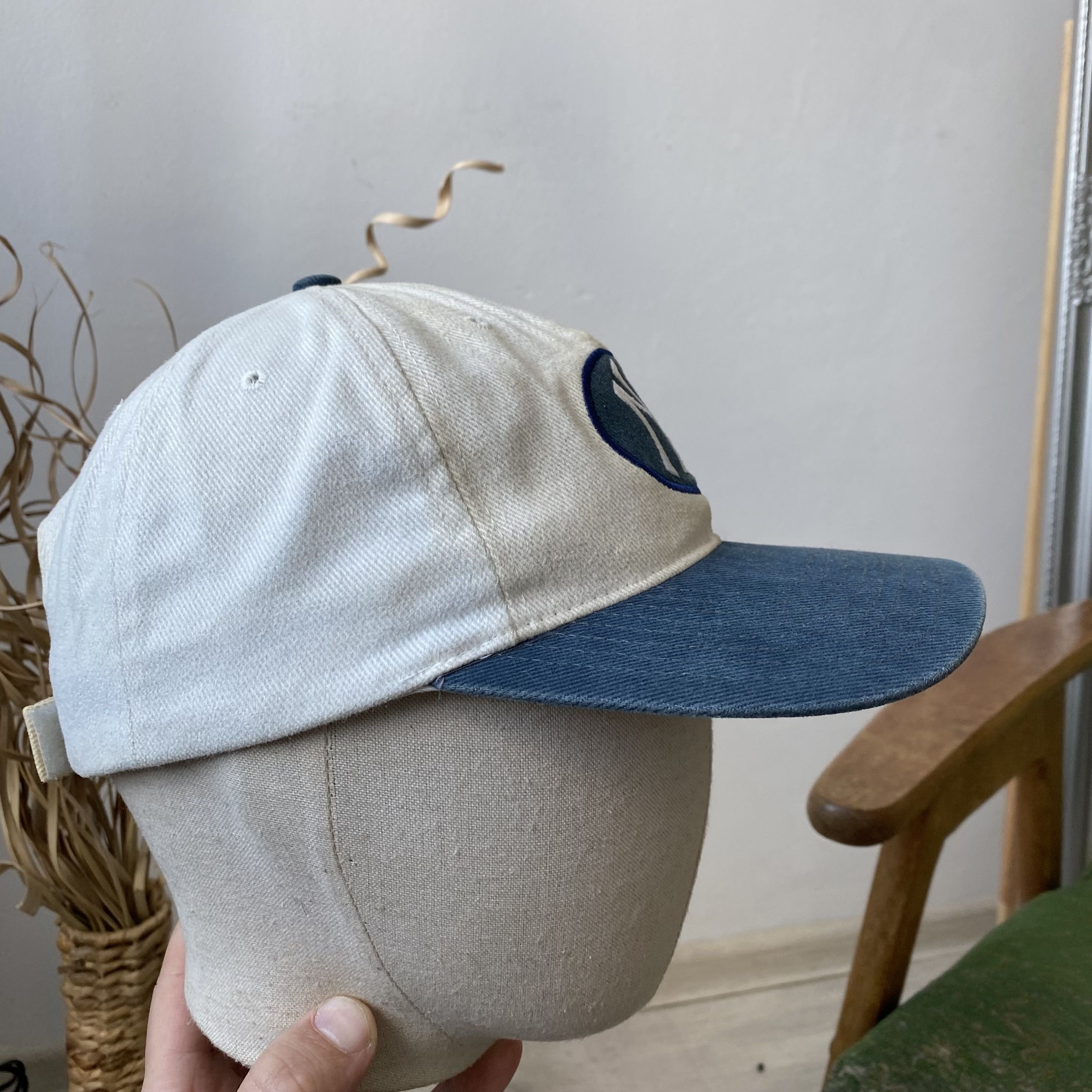 New York Yankees ⚾️ Vintage 90s Faded New York Yankees cap Dad hat Size ONE SIZE - 2 Thumbnail