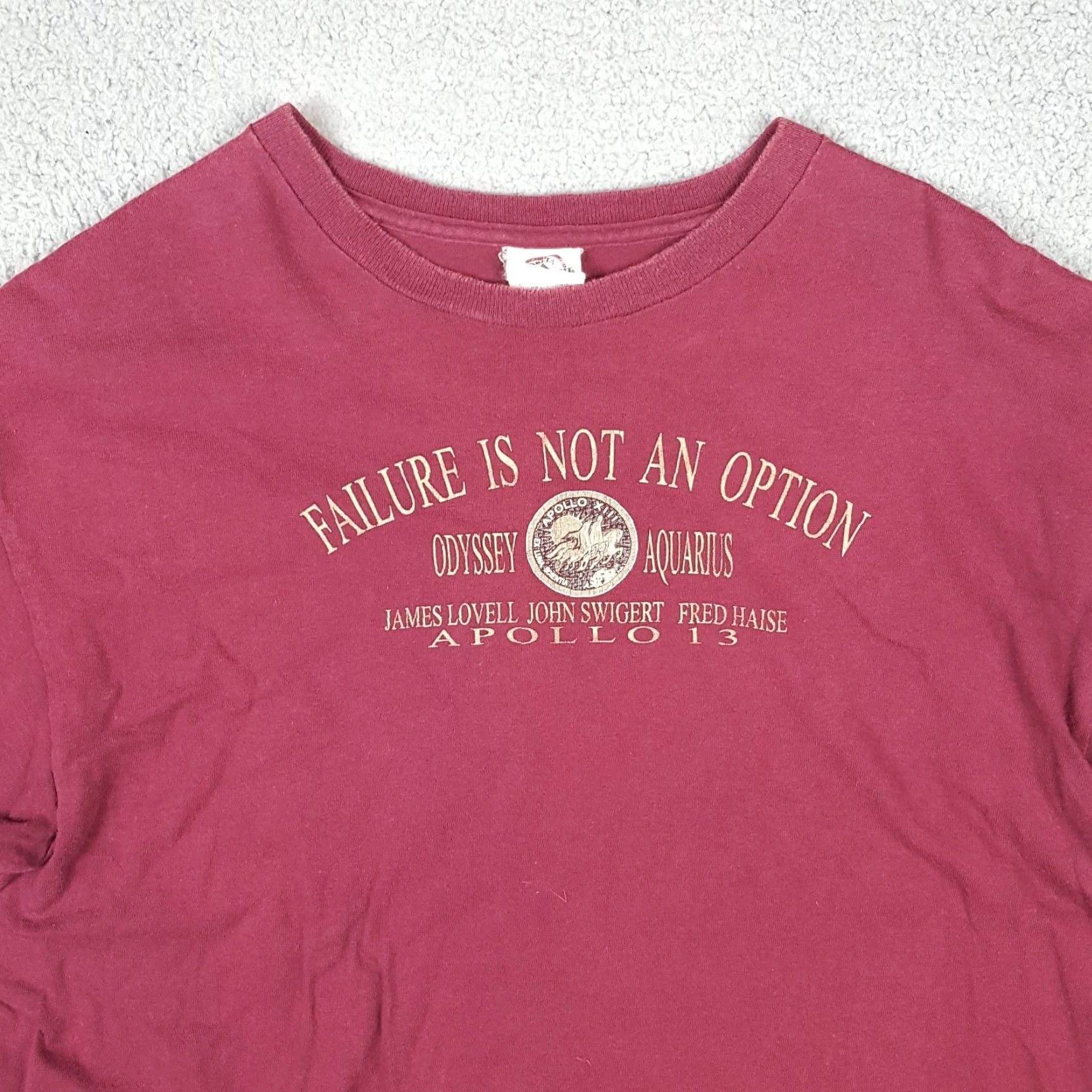 Delta VINTAGE Delta Y2K Apollo 13 Astronaut Space Retro T-Shirt Mens L Red 90s Size US L / EU 52-54 / 3 - 2 Thumbnail