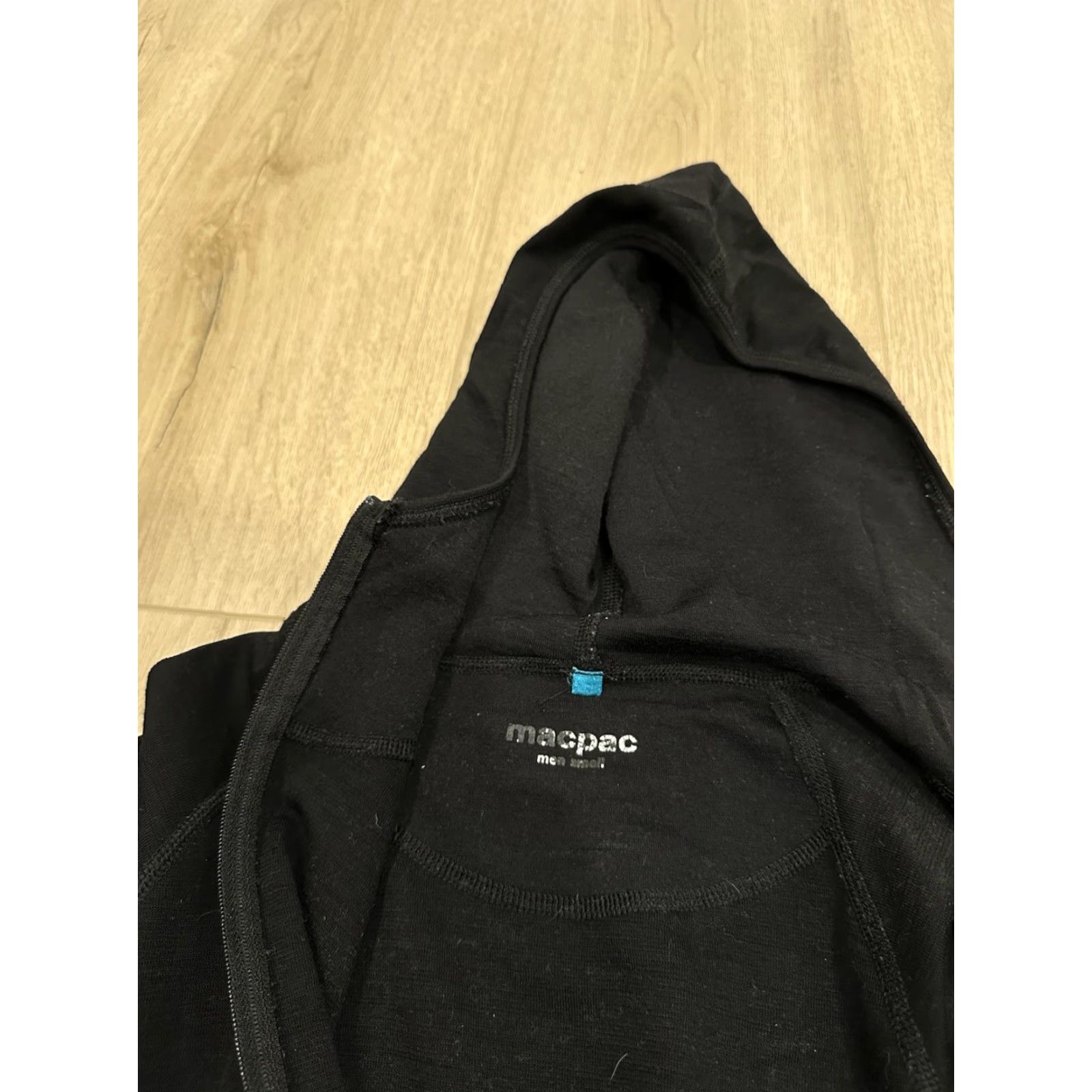 Vintage VINTAGE Macpac Merino Wool Full Zip Hoodie Mens Black Size Small Size US S / EU 44-46 / 1 - 7 Thumbnail