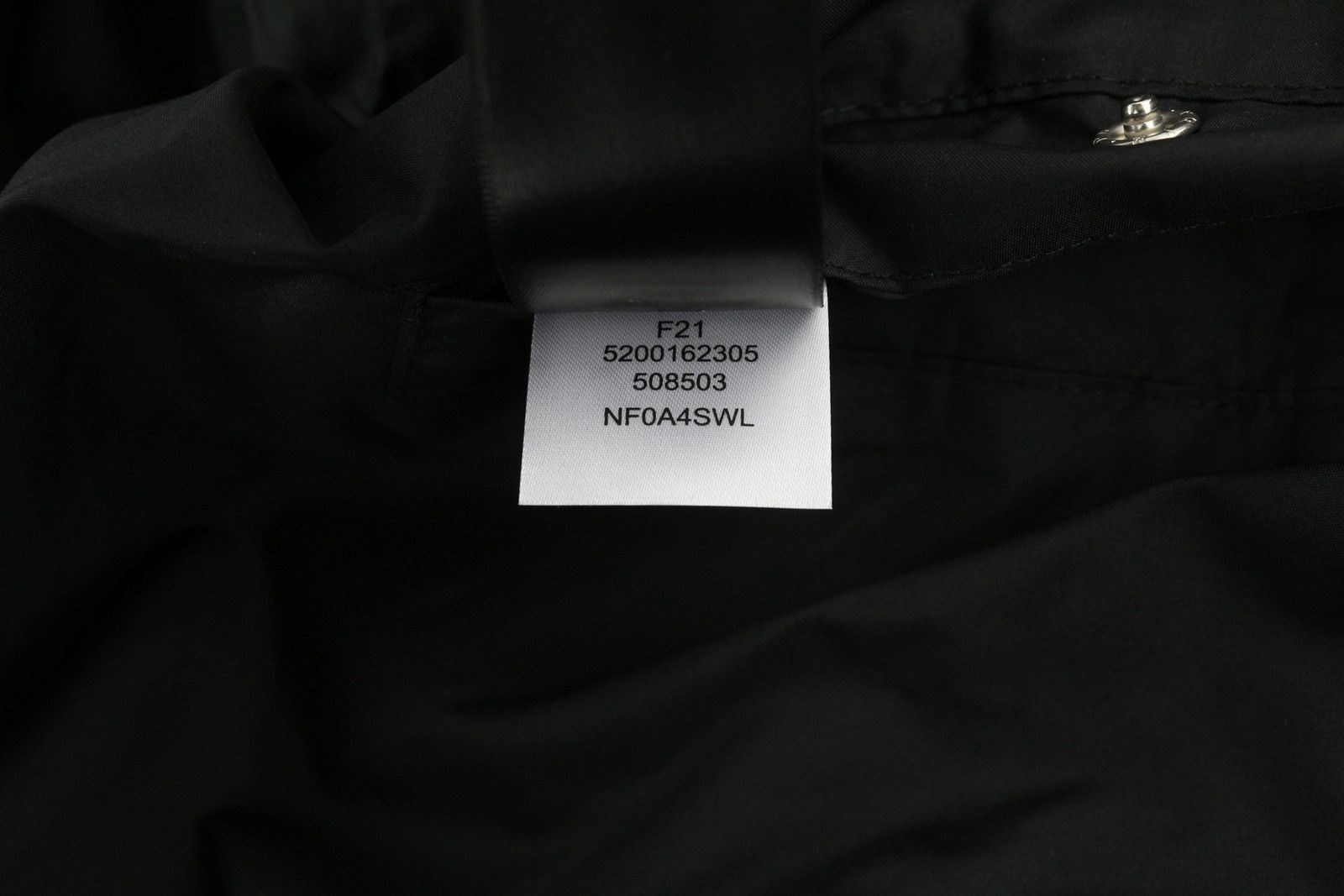 The North Face TELEGRAPHIC COACHES 2XL Black Windwall Snap Unisex 84370 Size US XXL / EU 58 / 5 - 10 Thumbnail