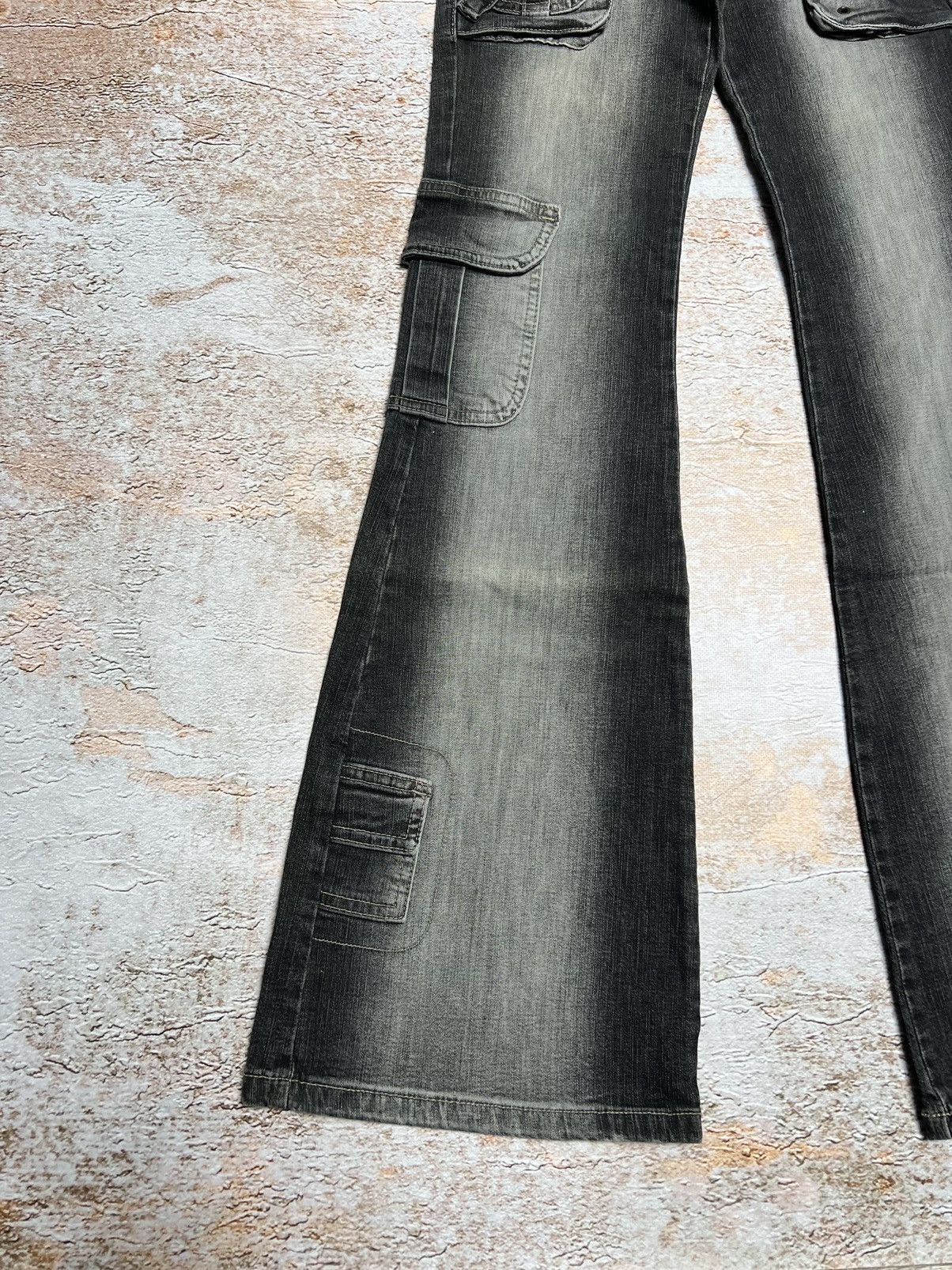 Japanese Brand Vintage Japanese super flare cargo jeans Size 28" / US 6 / IT 42 - 3 Thumbnail