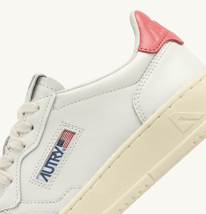 AUTRY AUTRY MEDALIST LOW SNEAKERS IN WHITE AND TEAROSE LEATH -36 Size US 6 / IT 36 - 3 Thumbnail