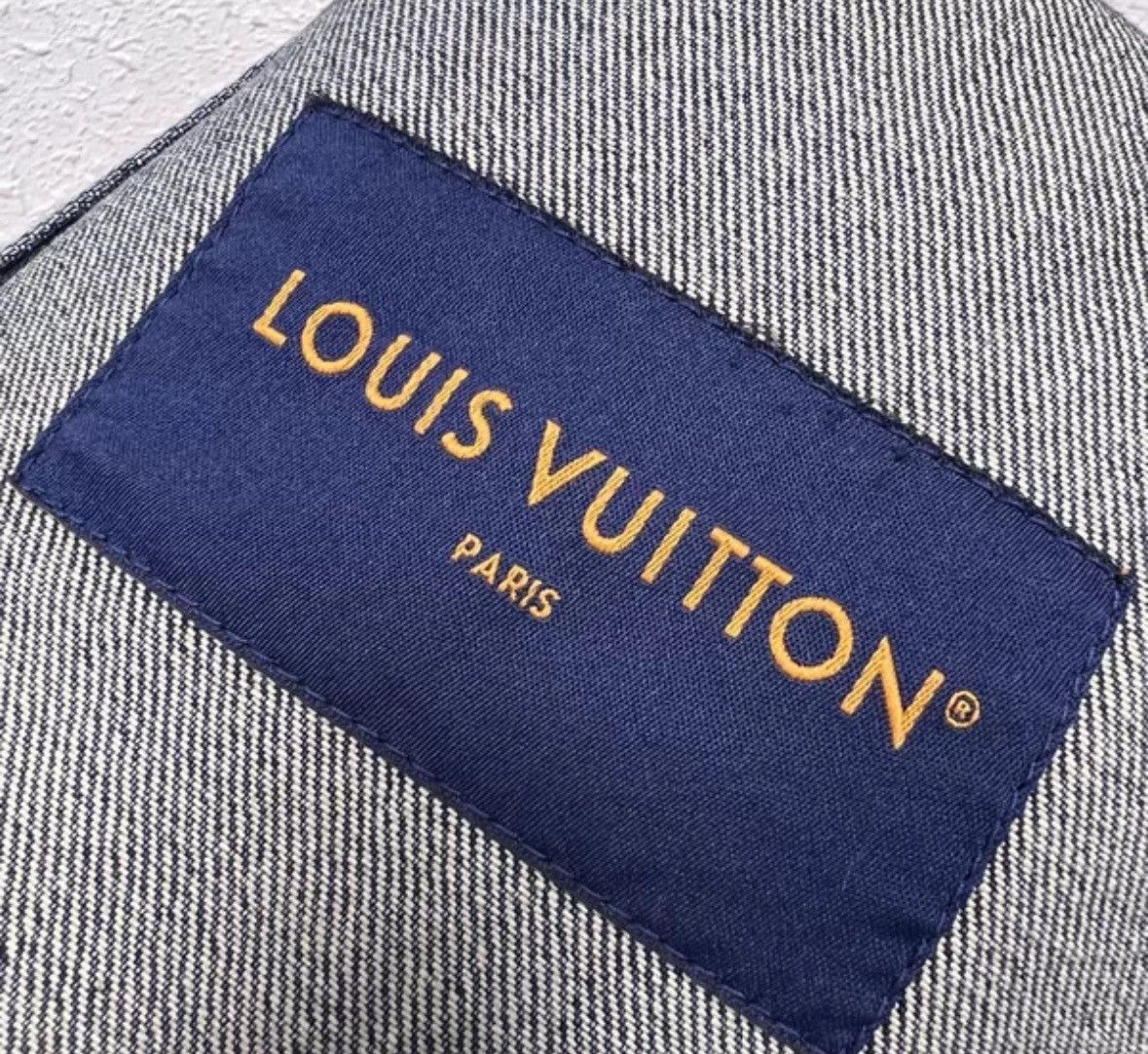 Louis Vuitton LOUIS VUITTON LV embossed logo logging denim jacket Size US M / EU 48-50 / 2 - 5 Thumbnail