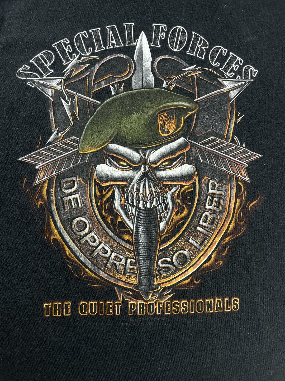 Vintage Vintage Special Forces Skulls & Guns Graphic Tee T-Shirt Size US L / EU 52-54 / 3 - 8 Thumbnail