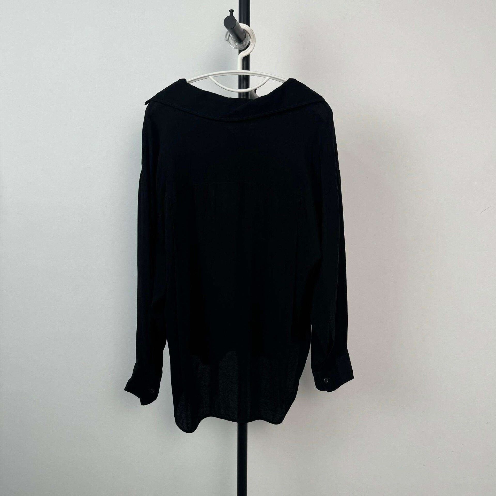 Balenciaga balenciaga long sleeve shirt size 38 Size US M / EU 48-50 / 2 - 4 Thumbnail