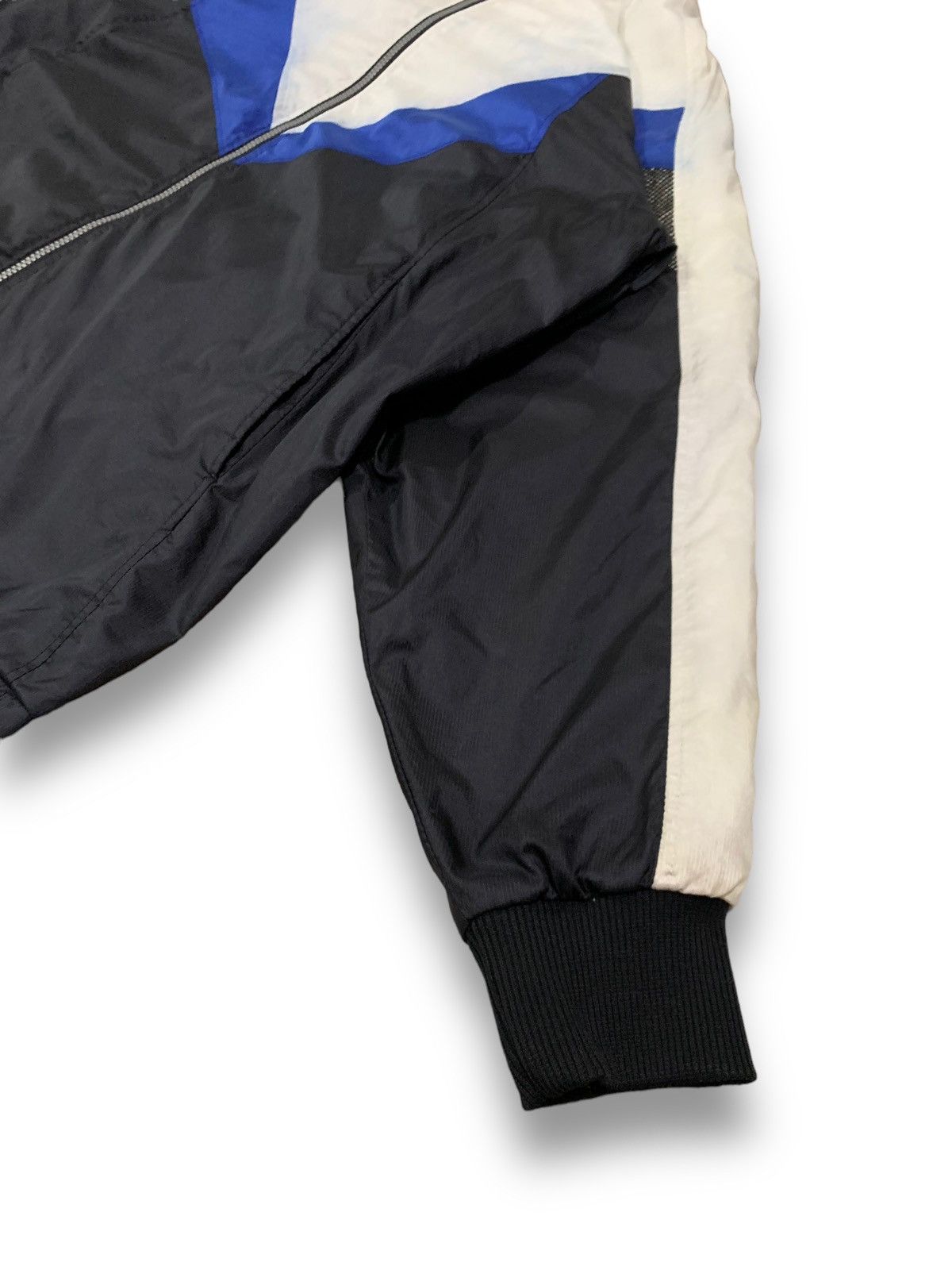 Asics Vintage 90s Trial by Asics Retro Track Jacket/Windbreaker Size US L / EU 52-54 / 3 - 12 Thumbnail