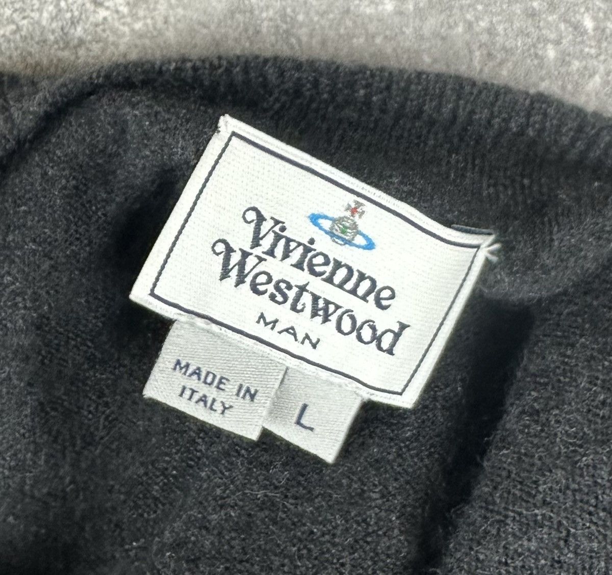 Vivienne Westwood Vivienne Westwood Small Logo V-Neck Luxury Sweater Size US L / EU 52-54 / 3 - 10 Thumbnail