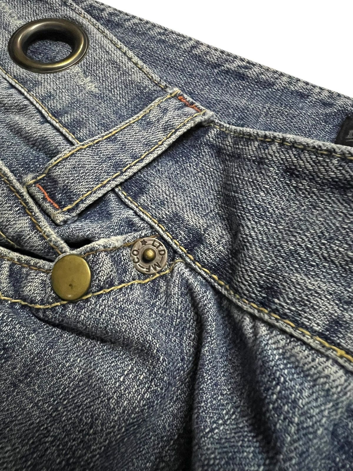 Japanese Brand Flare Jeans Vanquish Distressed Mud Wash Jean Like Kapital Size US 31 - 13 Thumbnail