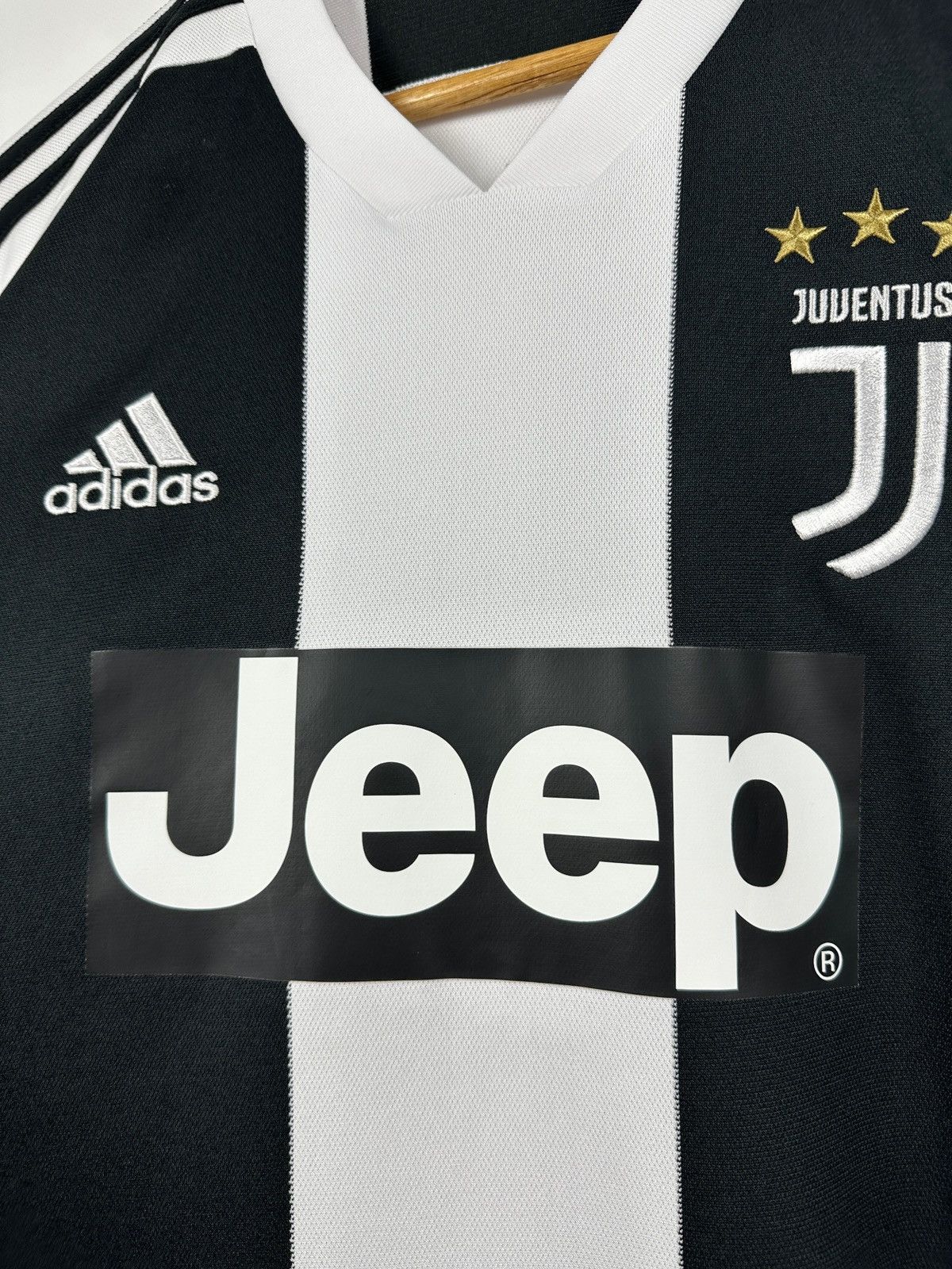 Adidas 2018/19 Adidas Juventus FC Home Soccer Jersey Size US XL / EU 56 / 4 - 8 Thumbnail