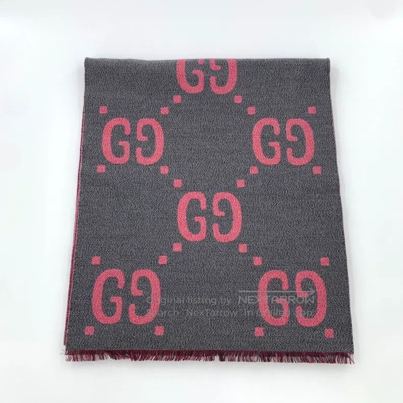 Gucci Gucci Gray and pink colour block logo jacquard full print Size ONE SIZE - 1 Thumbnail