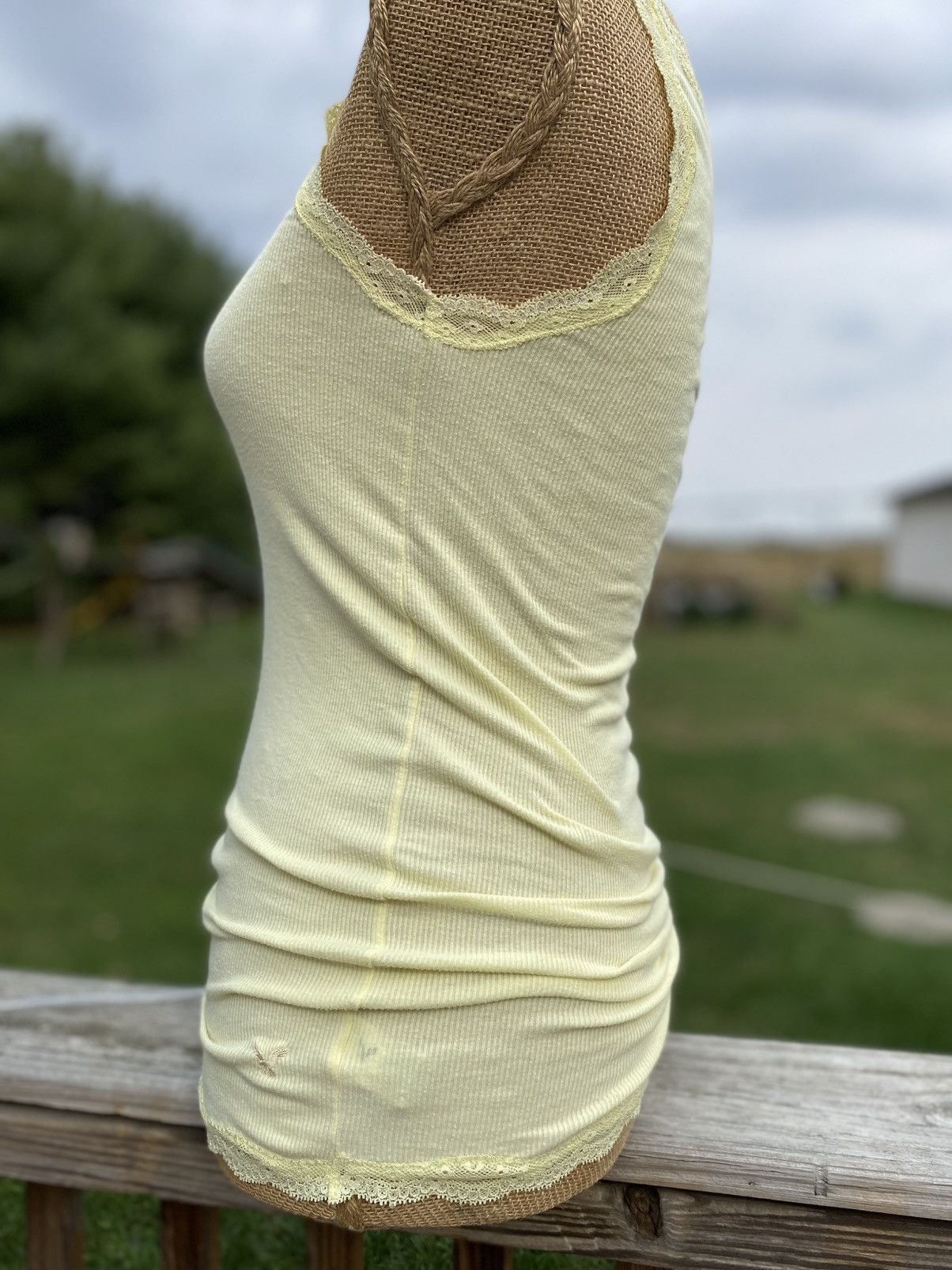 American Eagle Outfitters Vintage 07 American Eagle Tank Top Yellow Lace Trim Small Size S / US 4 / IT 40 - 3 Thumbnail
