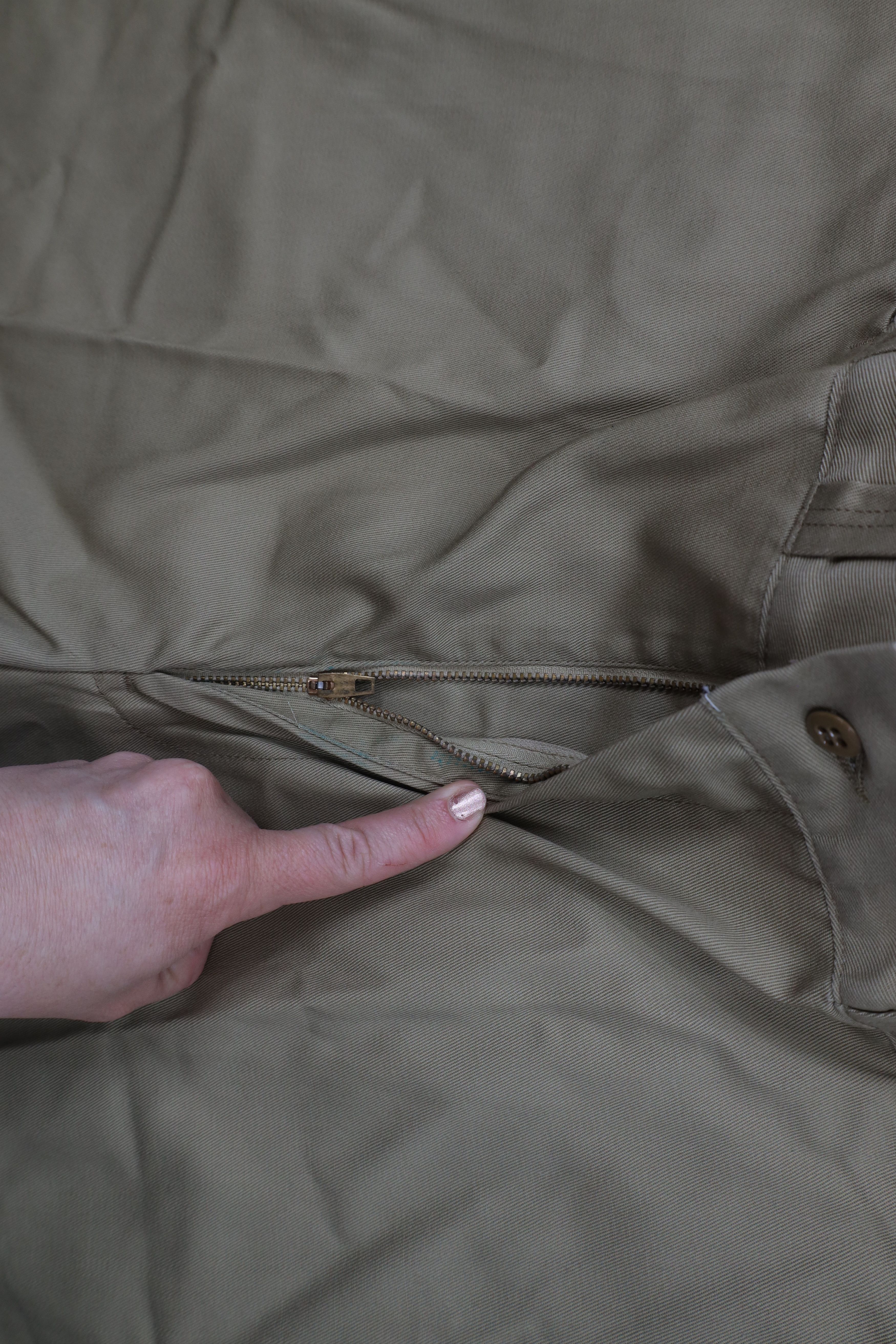 Big Mac × Vintage Deadstock Vintage 70s Big Mac Twill Wide Leg Work Pants USA Size US 40 / EU 56 - 6 Thumbnail