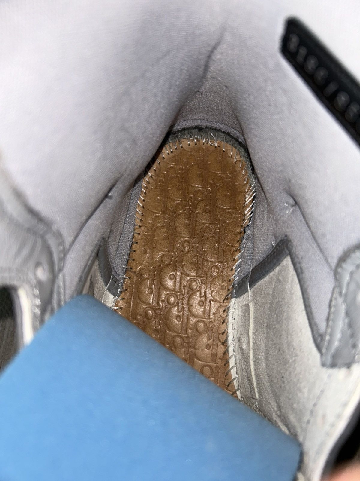 Dior × Jordan Brand Dior x Air Jordan Retro 1 High Size 8.5 Size US 8.5 / EU 41-42 - 21 Thumbnail