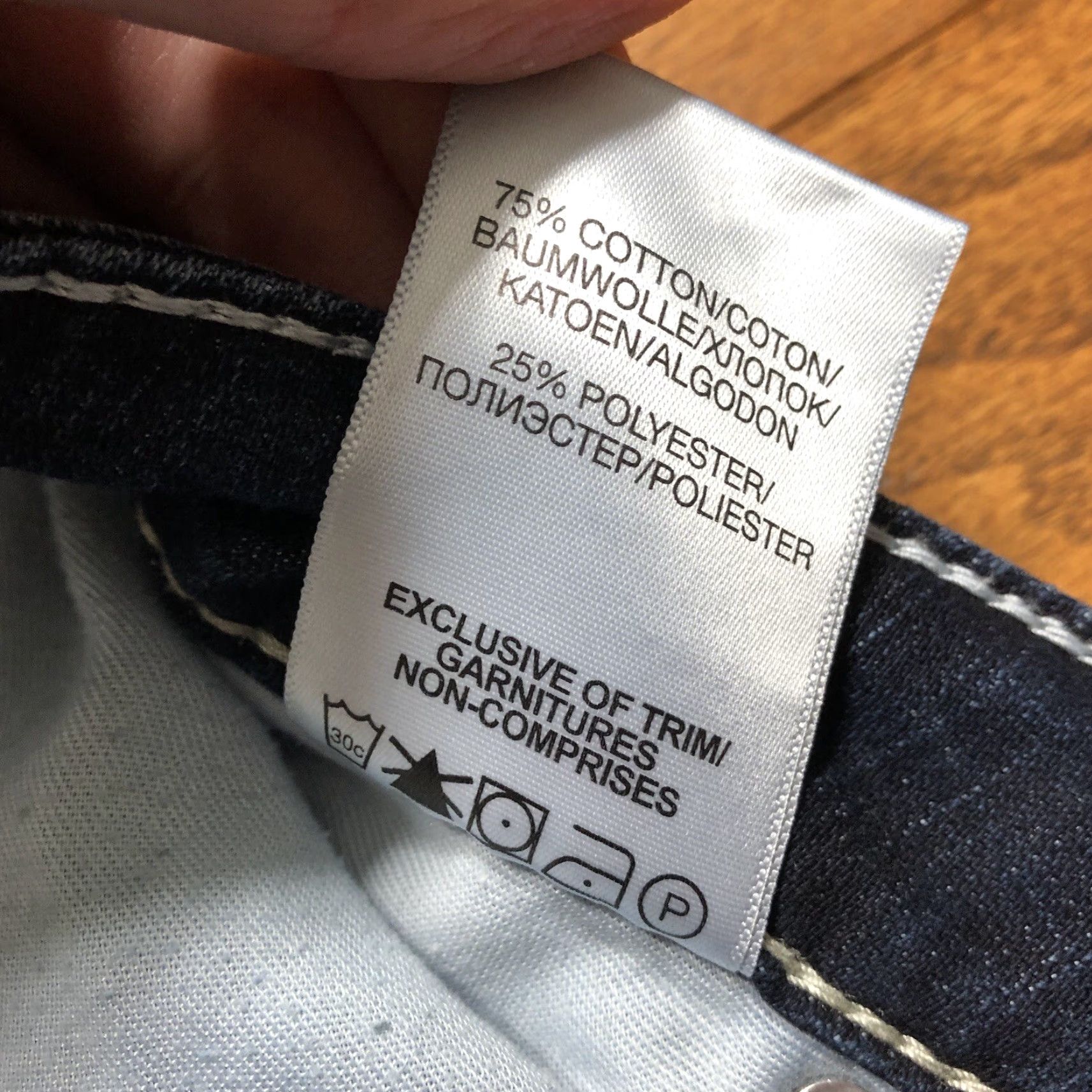 Vintage VINTAGE Silver Suki High Slim Boot Cut Dark Wash Denim Jeans Womens 29 X 32 Jeans Women Slim Bootcut Dark Wash Blue Embroidered Logo 5-Pocket Stretch Size 29" - 7 Thumbnail