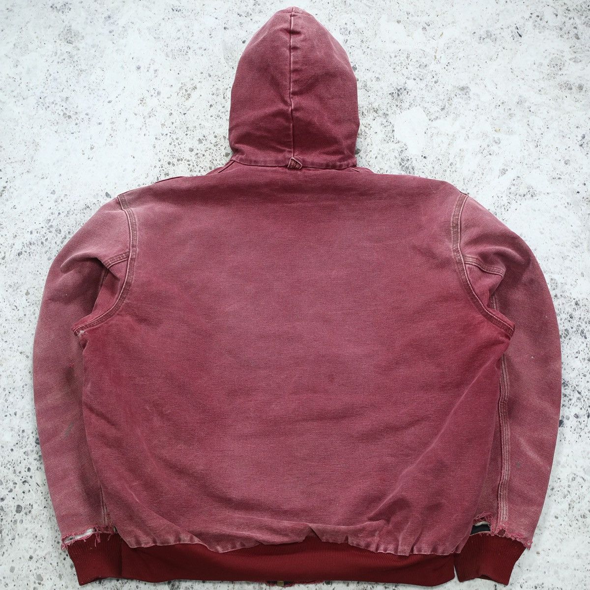 Carhartt THRASHED Vintage Carhartt J68 CRI Crimson Faded Red Jacket Size US XL / EU 56 / 4 - 5 Thumbnail