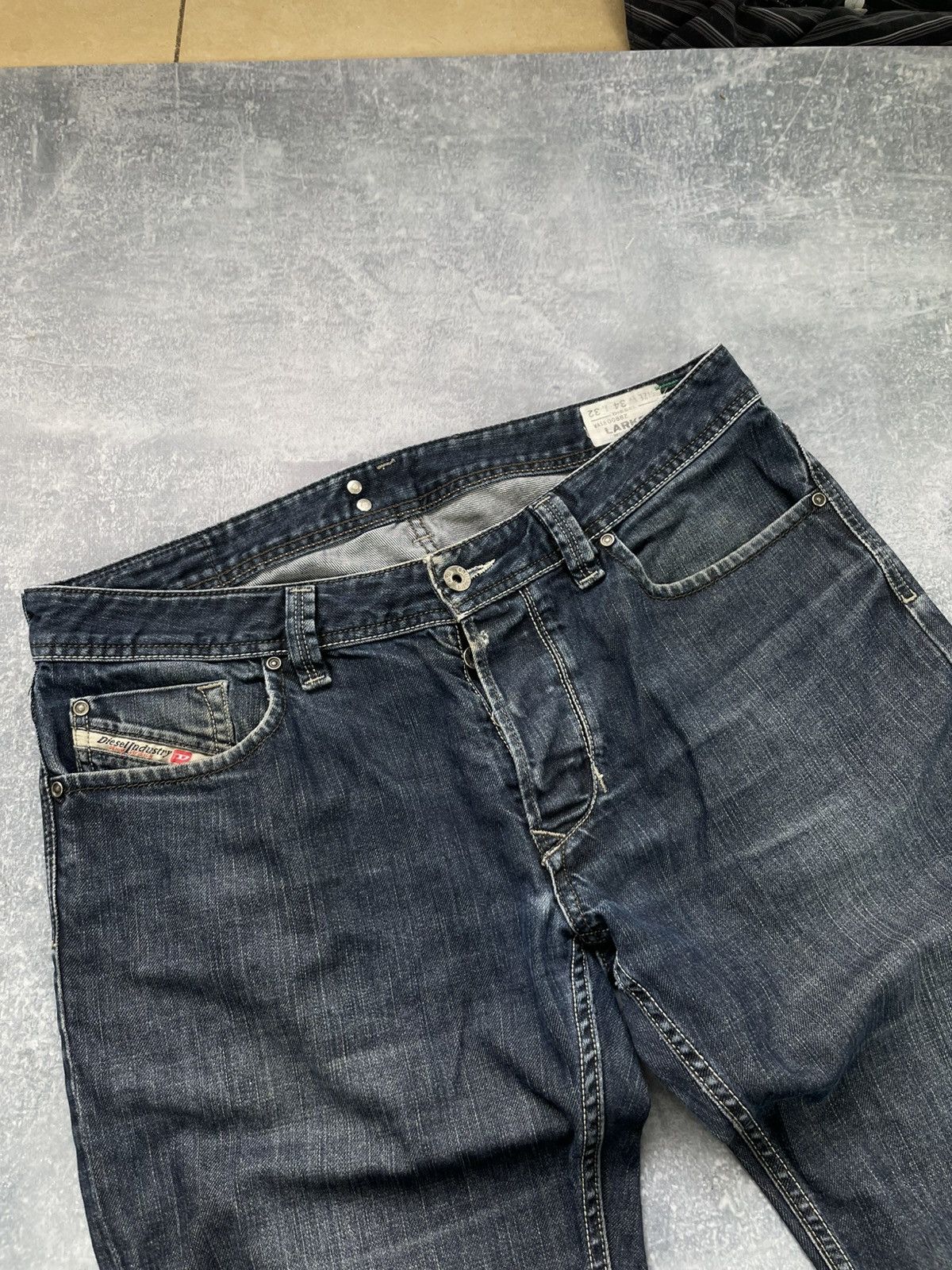 Diesel Crazy baggy Diesel larkee washed denim jeans Size US 34 / EU 50 - 6 Thumbnail