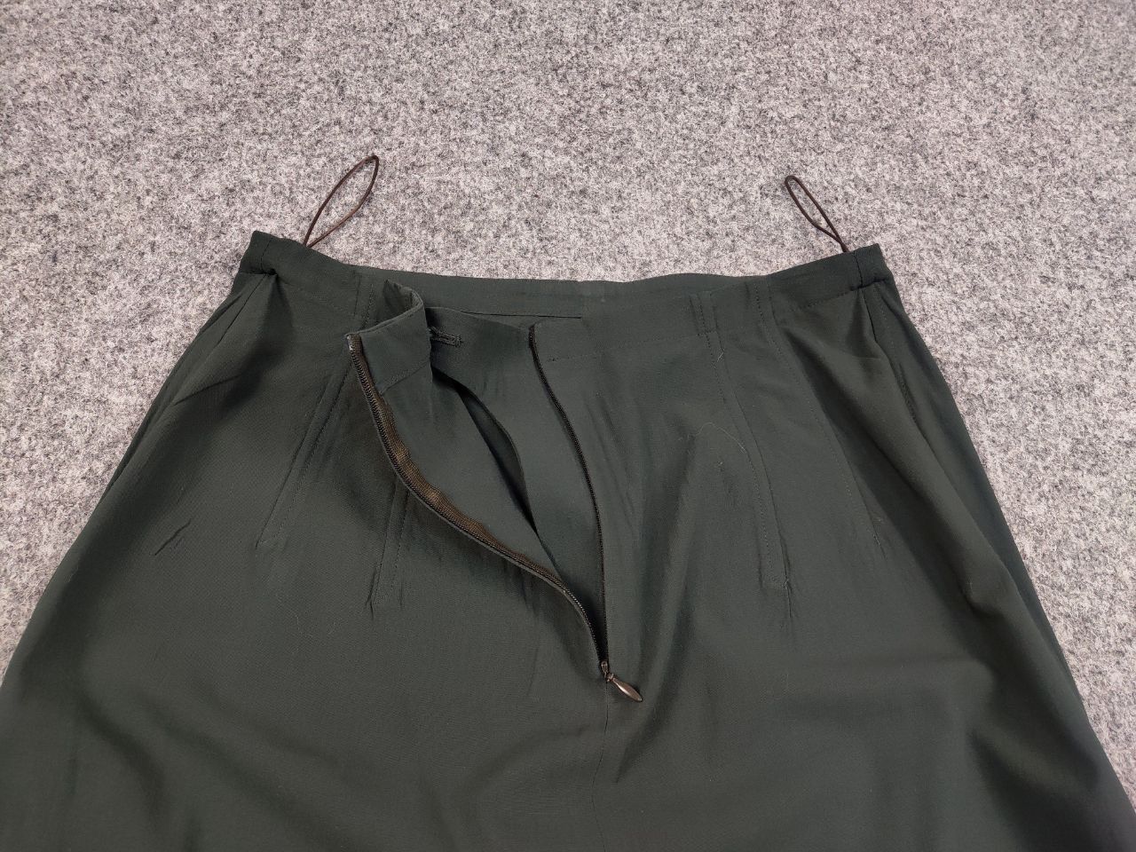 Jil Sander Vintage 90's Jil Sander Mid length skirt Green Size 42" / US 20 - 9 Thumbnail