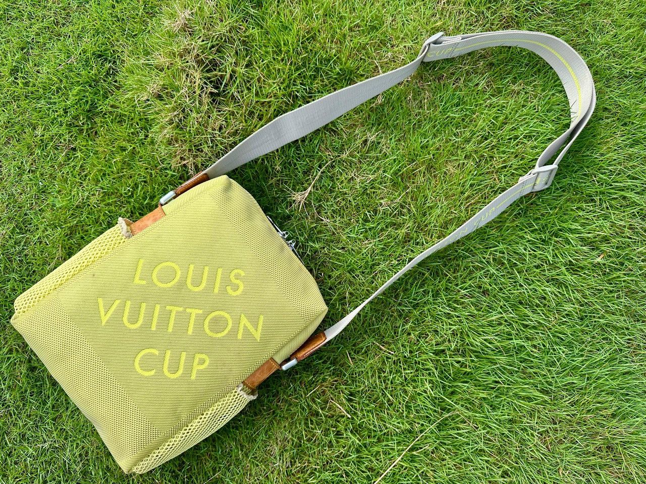 Louis Vuitton Authentic LV Damier Geant Limited Edition Cup Weatherly Size ONE SIZE - 1 Thumbnail