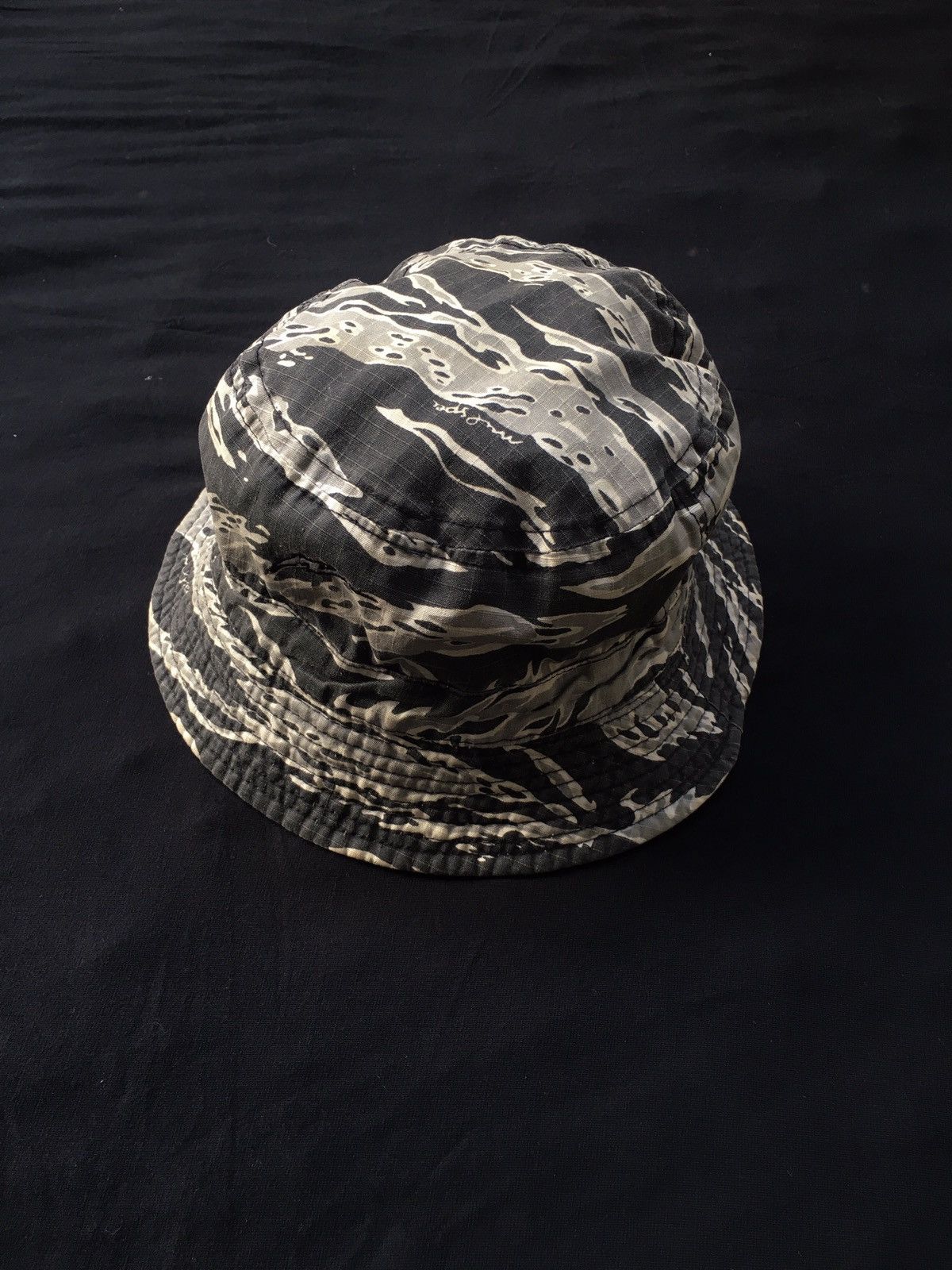 Descendant × Japanese Brand × Wtaps Vintage Wtaps Bucket Hats Tiger Camo Size 32 - 2 Thumbnail