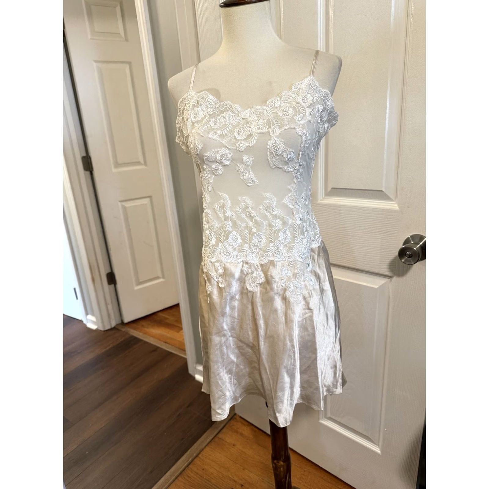 Victoria's Secret VINTAGE Victoria's Secret Silk Lace Slip Dress S Women Pink Romantic Ethereal Size ONE SIZE - 5 Thumbnail