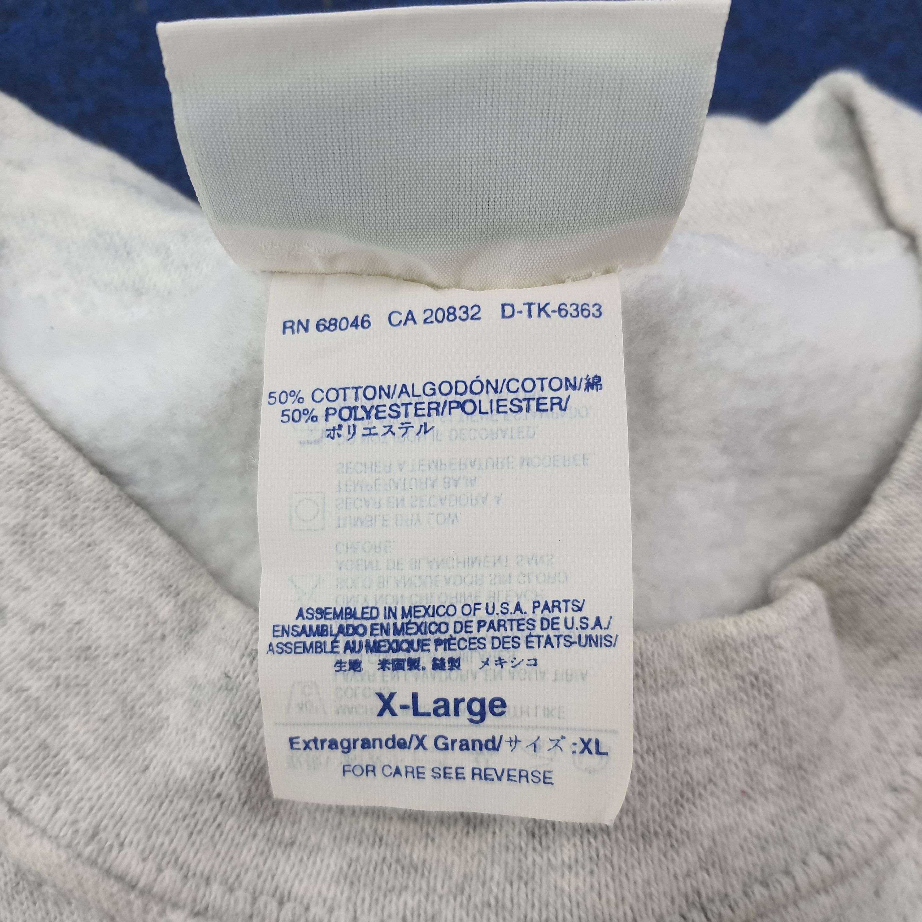 Vintage Vintage Discus Blackhawk Football Team Sweatshirt C266N15 Size US L / EU 52-54 / 3 - 6 Thumbnail