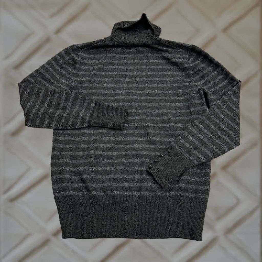 Vintage Cupio Turtleneck Pullover Sweater Womens M Black Striped Knit Button Casual Sleeve Long Sleeve Knit Style Regular Fit Polyester Rayon Coupon? Size M / US 6-8 / IT 42-44 - 1 Thumbnail