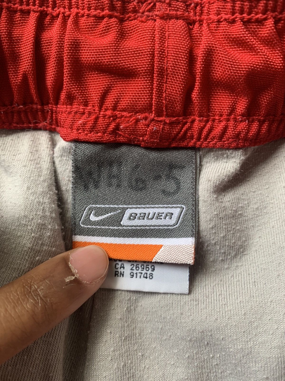 Nike Nike Vintage Red Pants Size US 34 / EU 50 - 6 Thumbnail