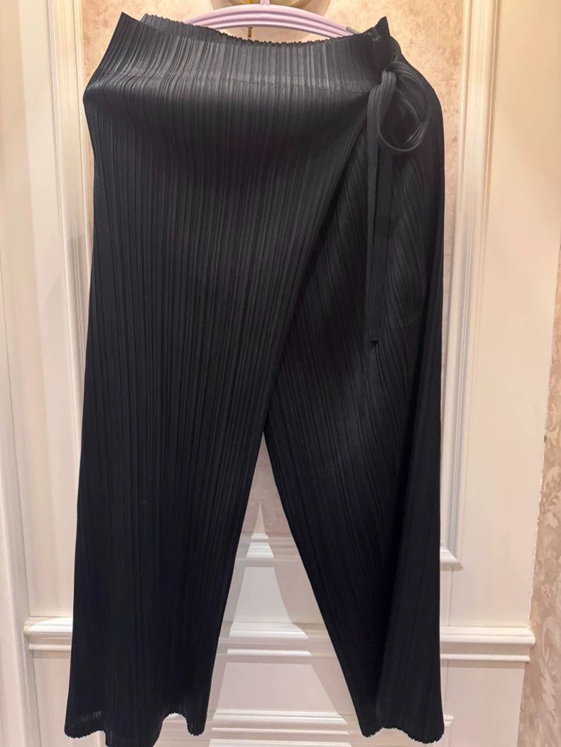 Issey Miyake Issey Miyake size:3 Black kelp pants Size 42" / US 20 - 2 Thumbnail