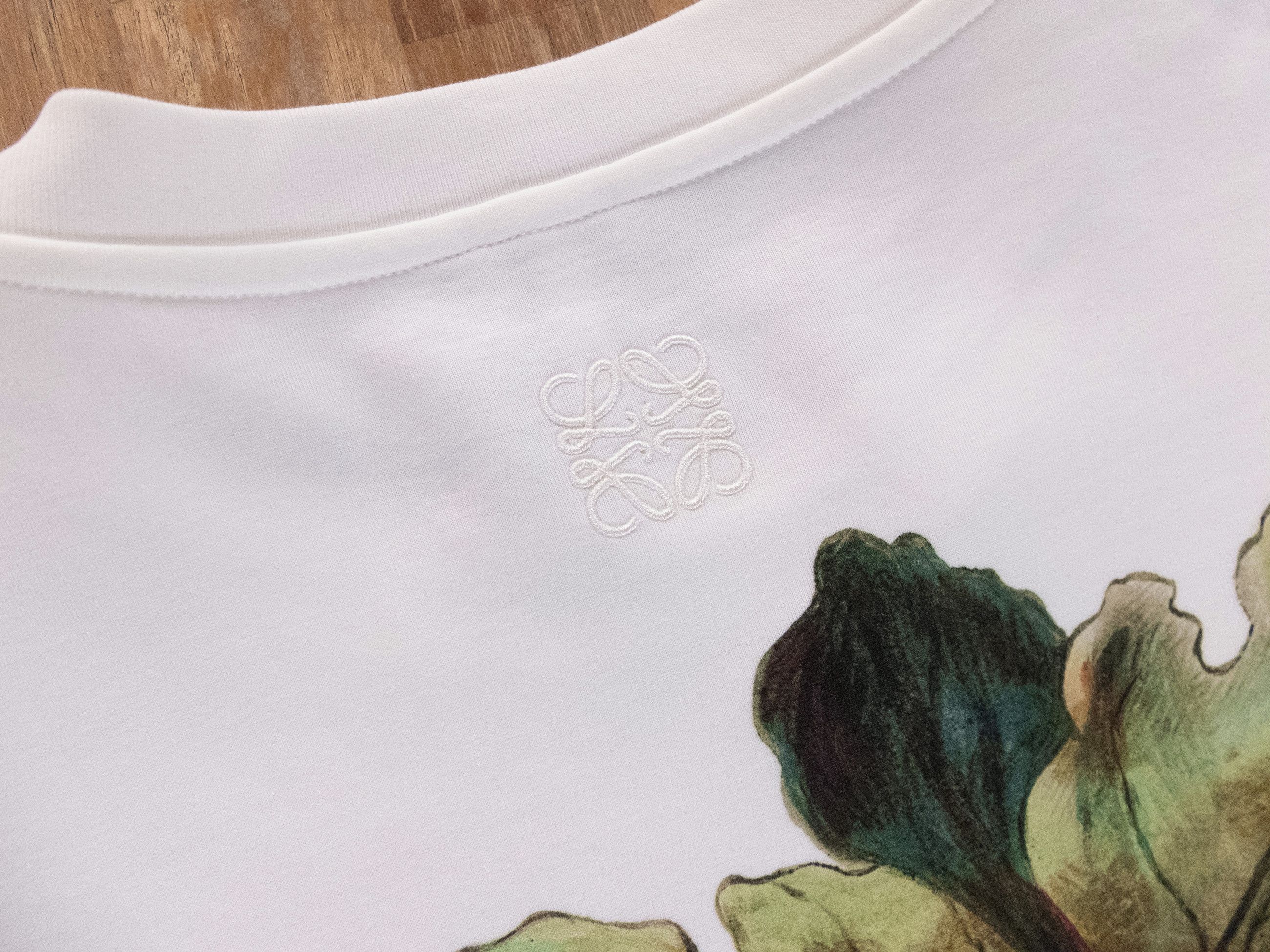 Loewe LOEWE white oversized Radish Vegetable print t-shirt Large Size L / US 10 / IT 46 - 11 Thumbnail