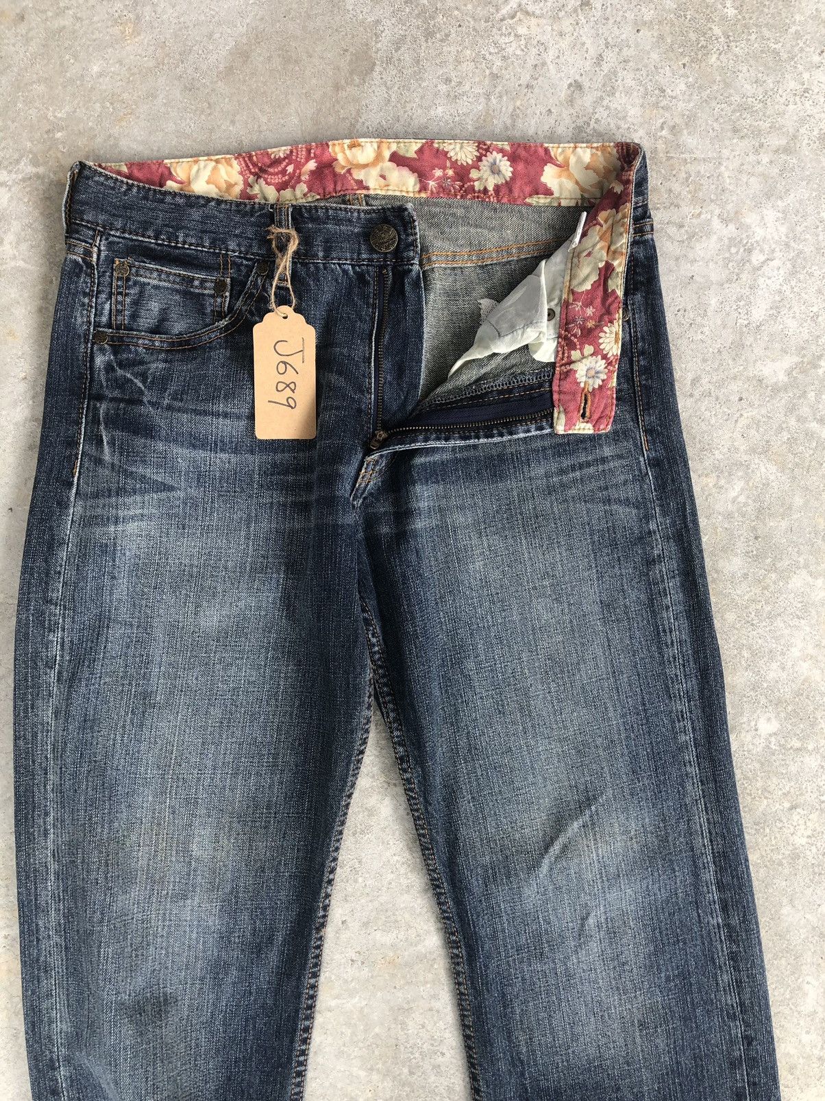 Japanese Brand Japanese Fish Embroidered Jeans Distressed Jeans Size US 32 / EU 48 - 3 Thumbnail