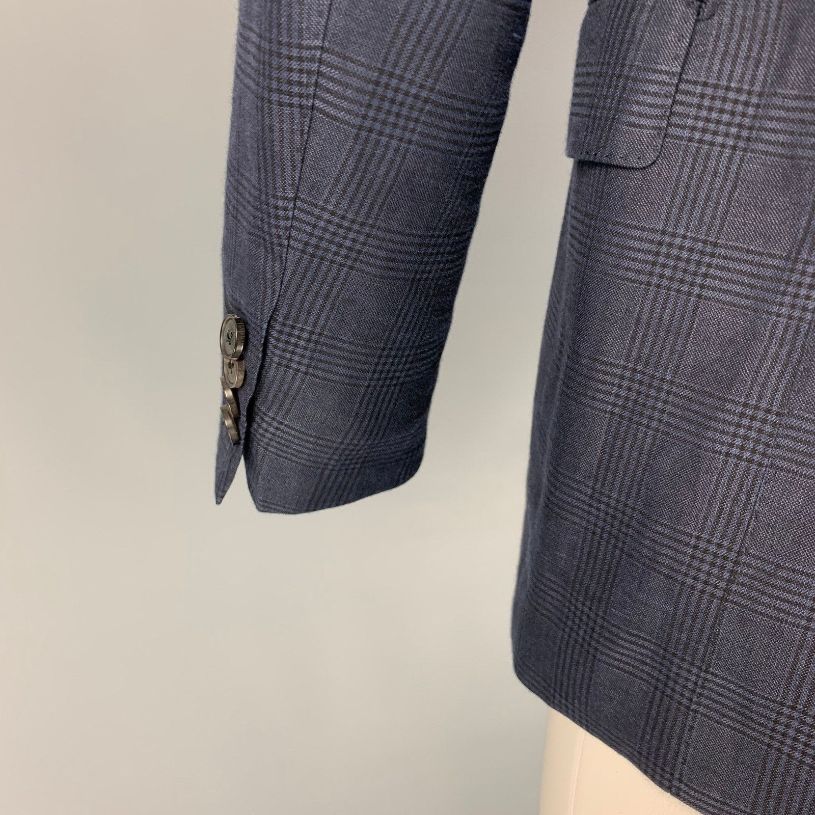 Salvatore Ferragamo Size 38 Navy Plaid Linen Blend Notch Lapel Sport Coat Size 38R - 5 Thumbnail