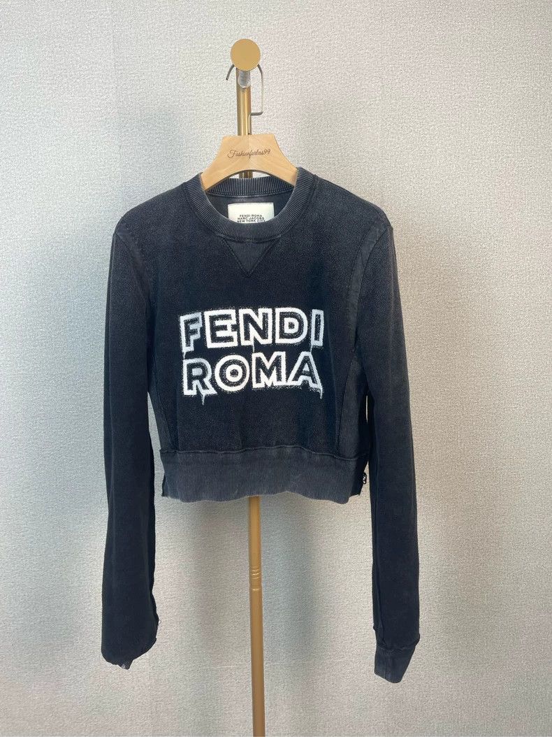 Fendi Fendi Roma Logo Crewneck Sweatshirt XS Size US XS / EU 42 / 0 - 1 Thumbnail