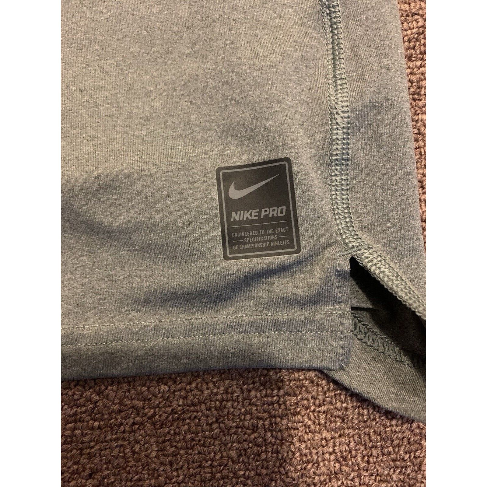 Nike Nike Pro Dri-Fit Fitted Grey Vented Compression Men Size XL Size US XL / EU 56 / 4 - 3 Thumbnail