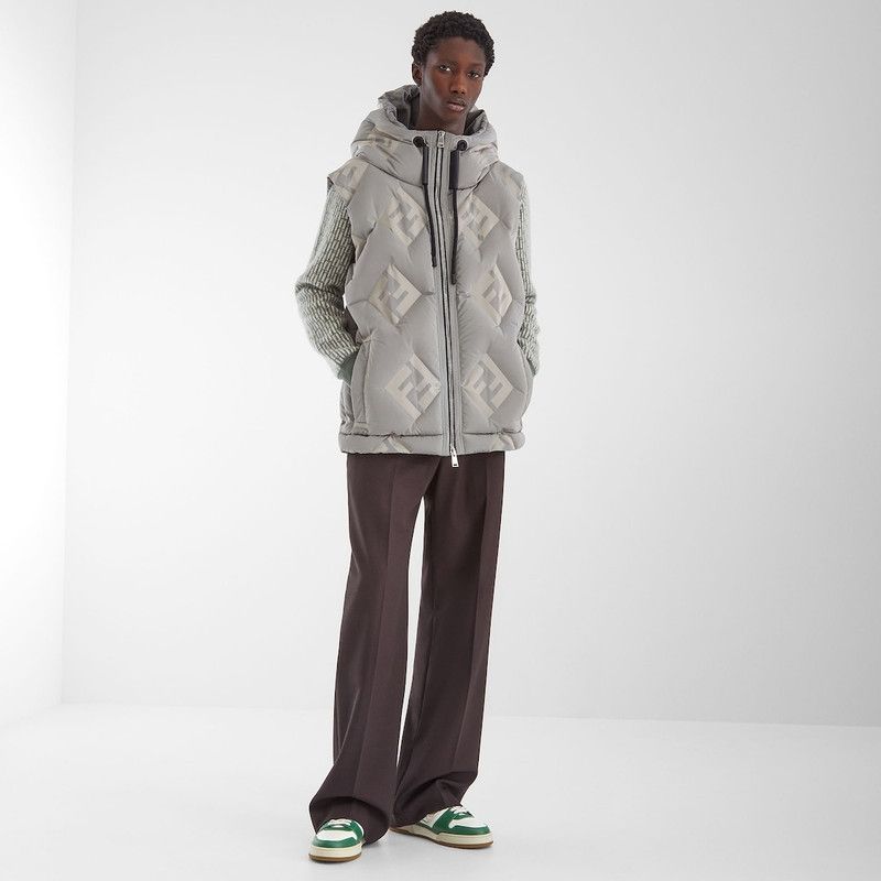 Fendi o1s1wg111125 Gilet in Grey Size US M / EU 48-50 / 2 - 4 Thumbnail