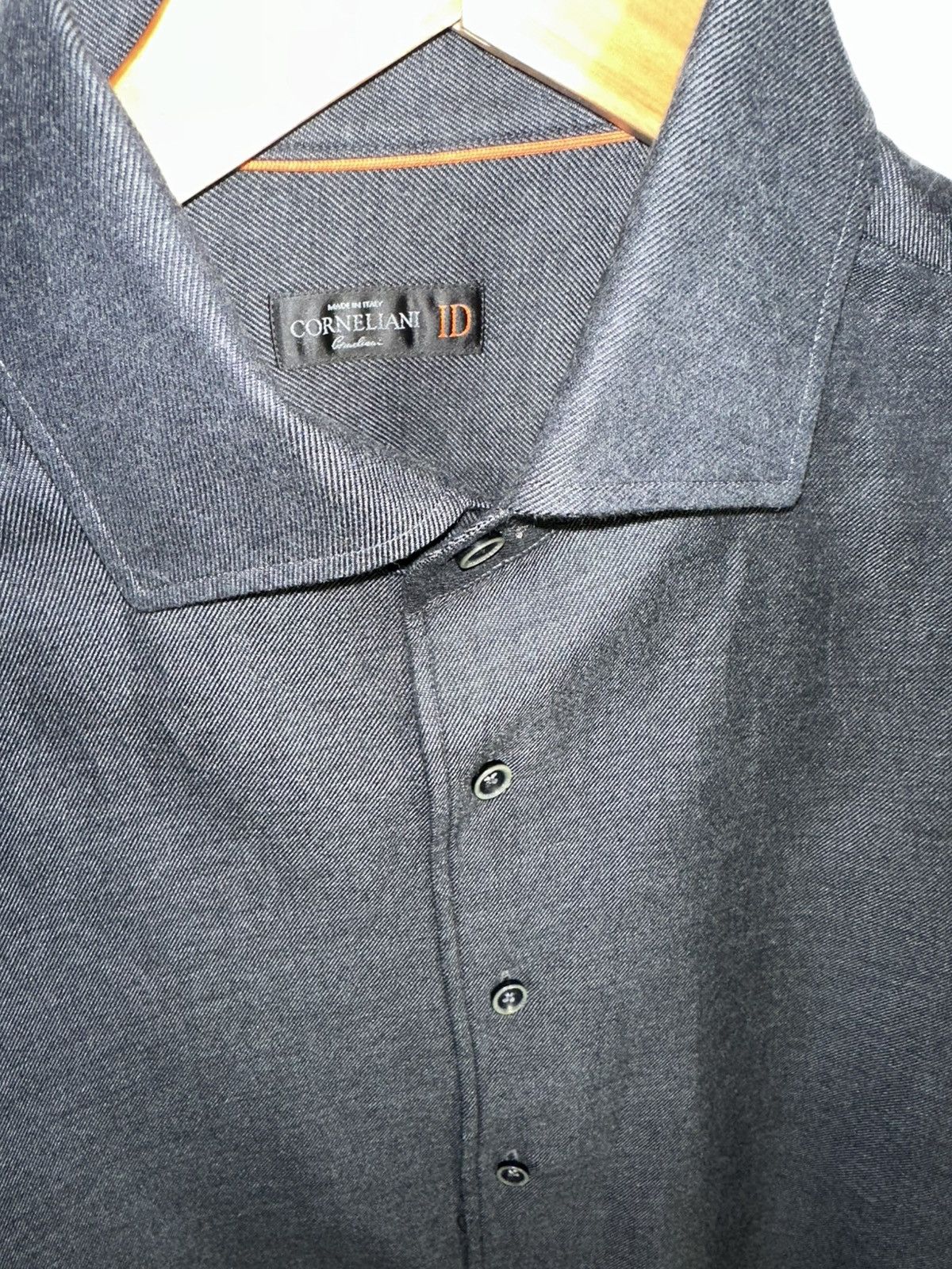 Corneliani Corneliani Id Shirt 16/41 Size US M / EU 48-50 / 2 - 4 Thumbnail